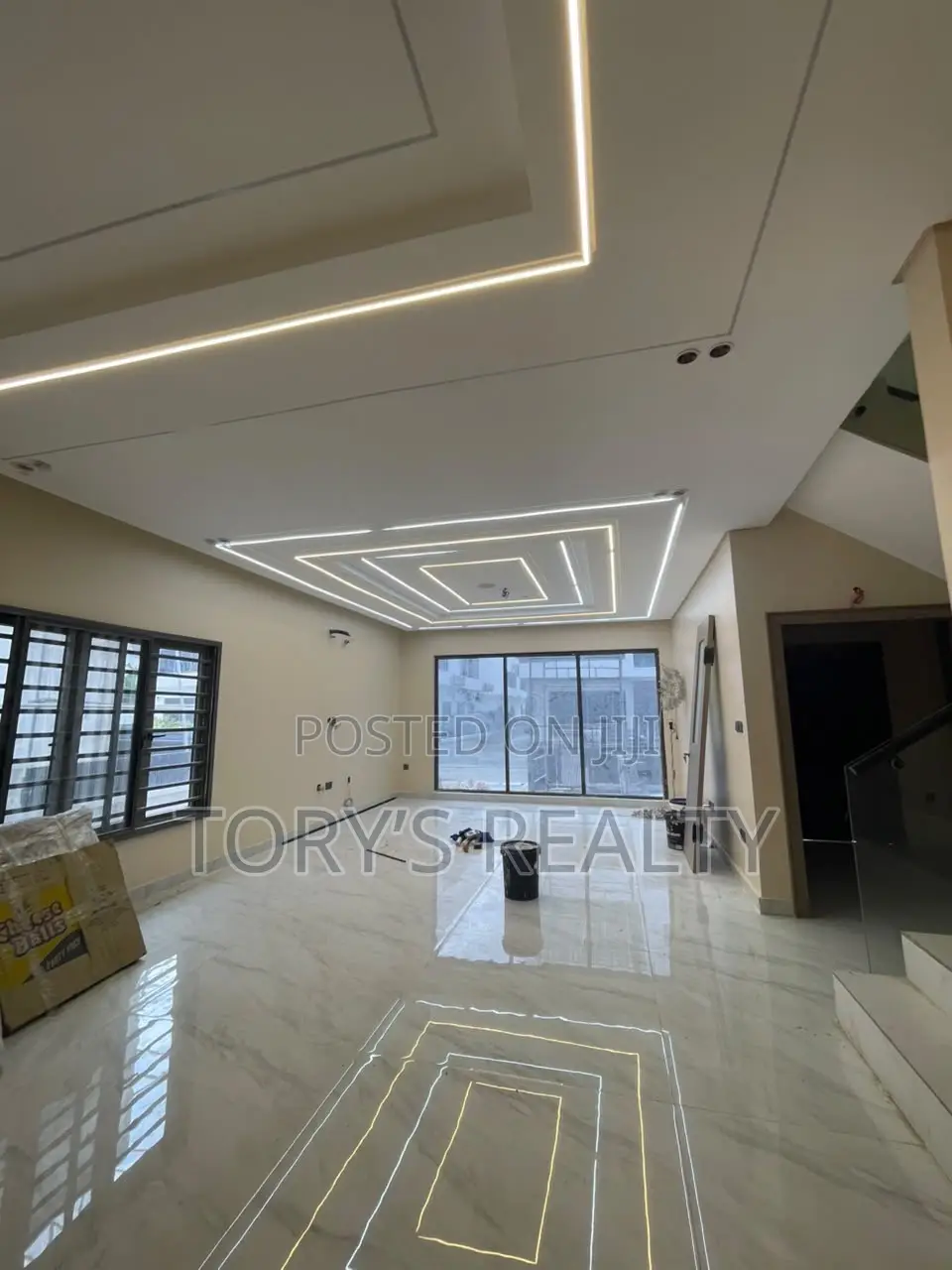 4bdrm Duplex in Banana Island for rent