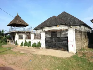 3bdrm Bungalow in Benin City for sale
