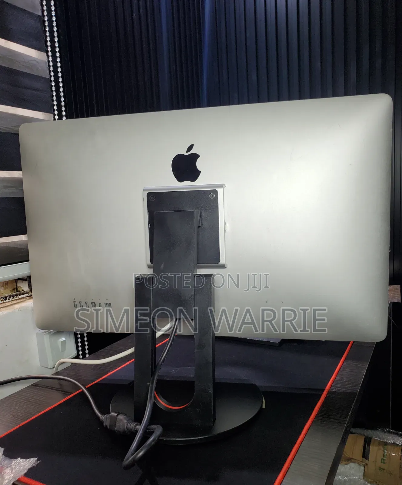 Apple 27" Thunderbolt 2 QHD 2560 X 1440p IPS Monitor