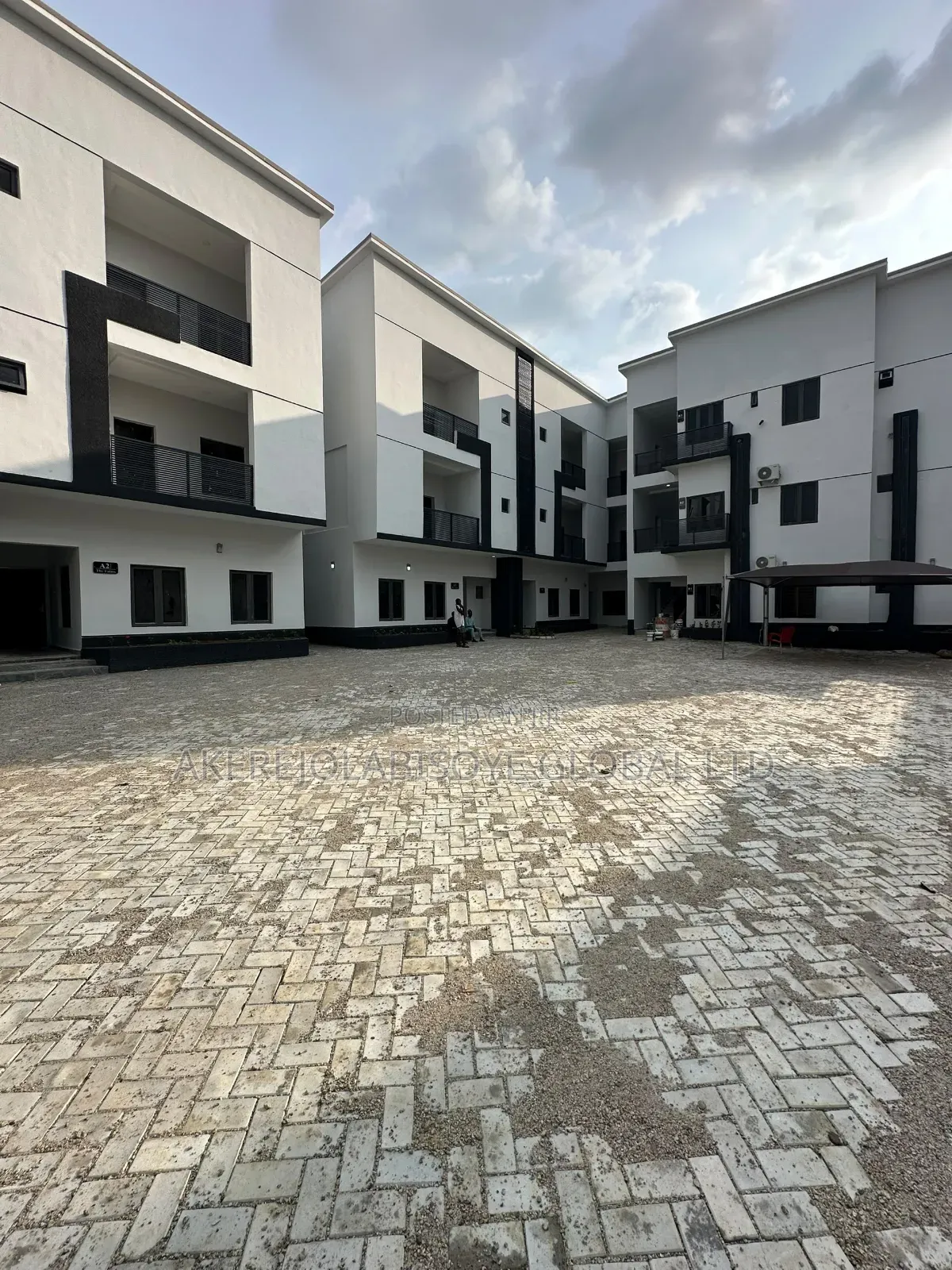 4bdrm Duplex in Lifecamp Abuja for rent