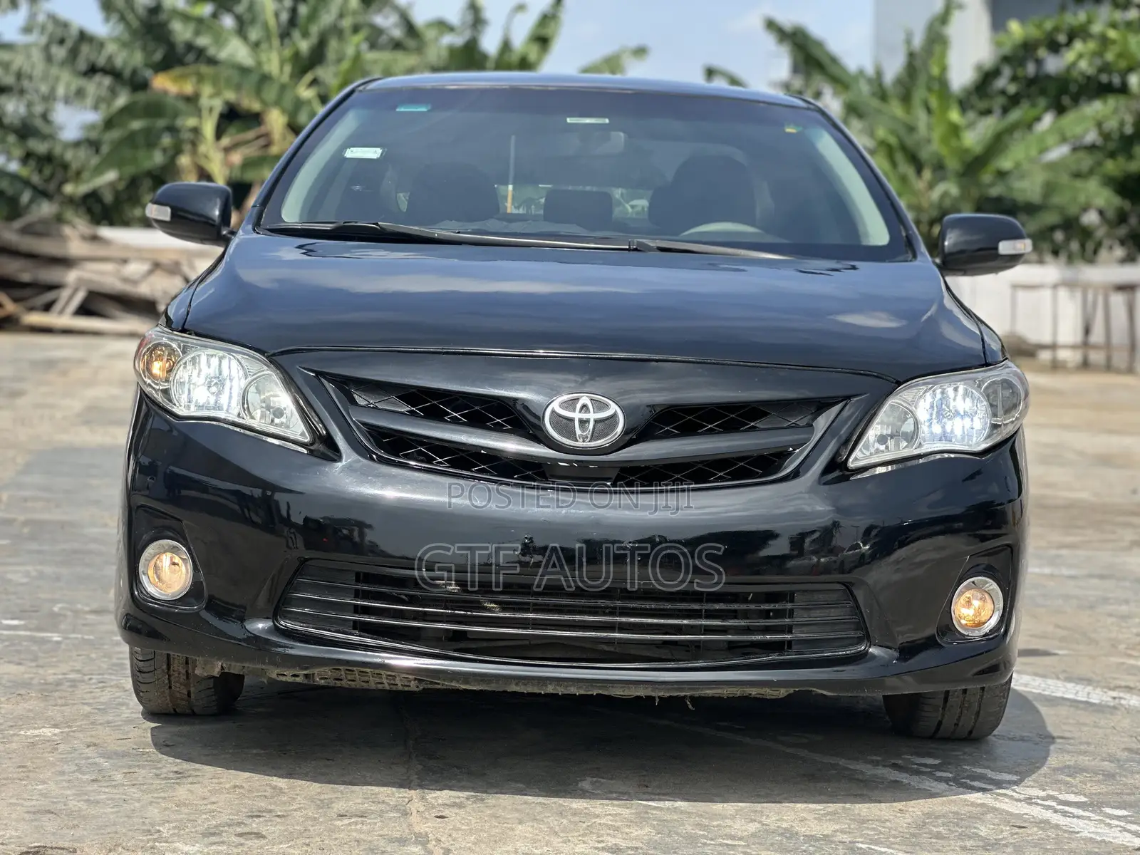Toyota Corolla LE 4dr Sedan (1.8L 4cyl 4A) 2012 Silver