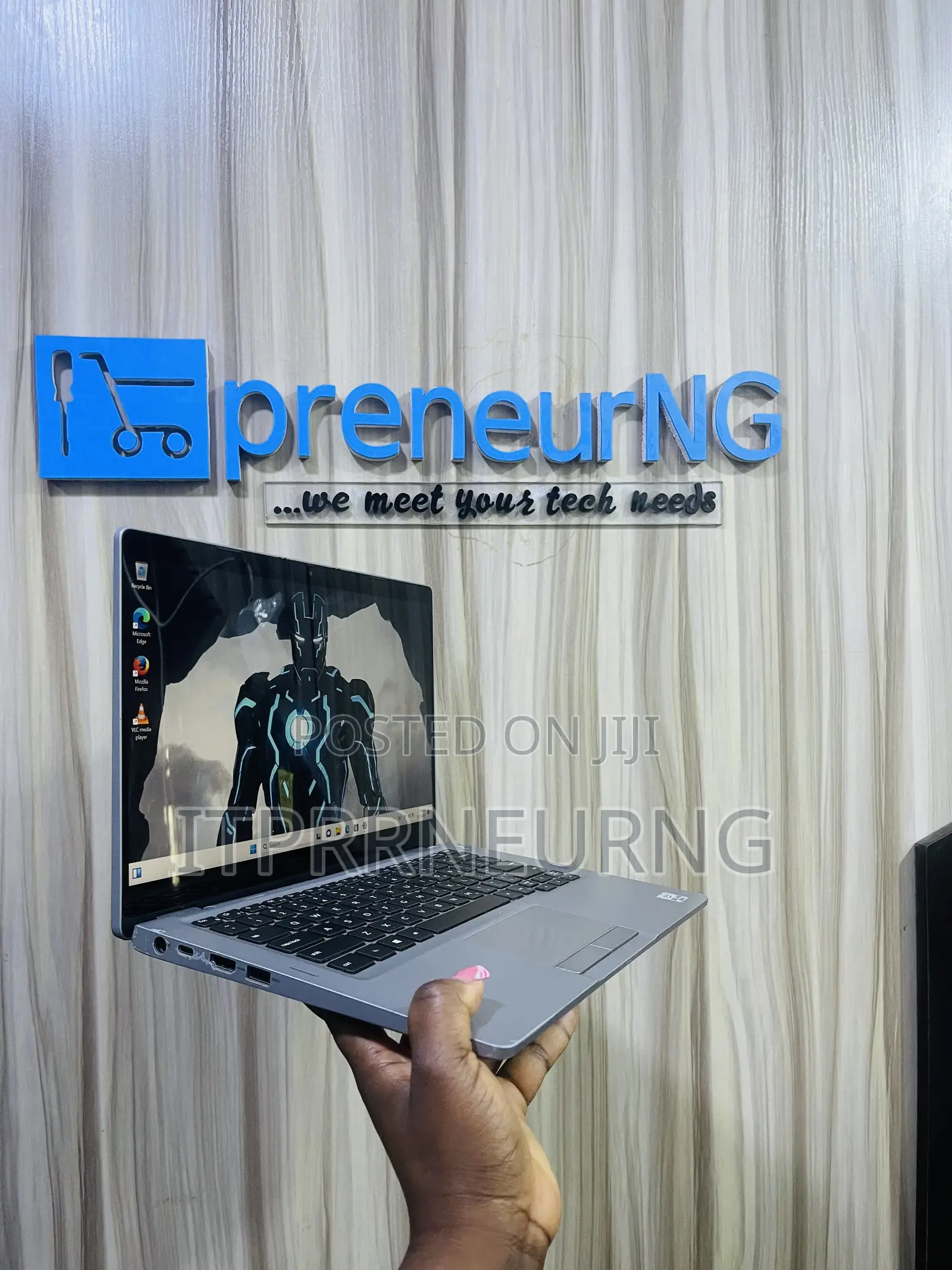 Laptop Dell Latitude 5310 2-in-1 8GB Intel Core i5 SSD 256GB