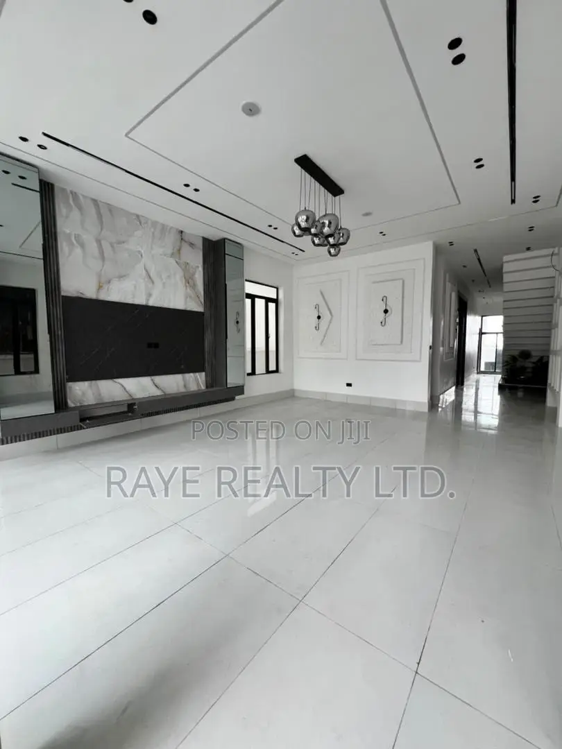 5bdrm Duplex in Ajah for sale