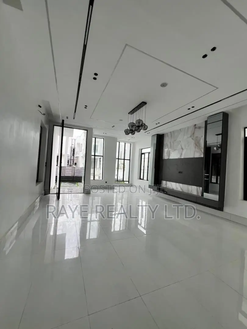 5bdrm Duplex in Ajah for sale