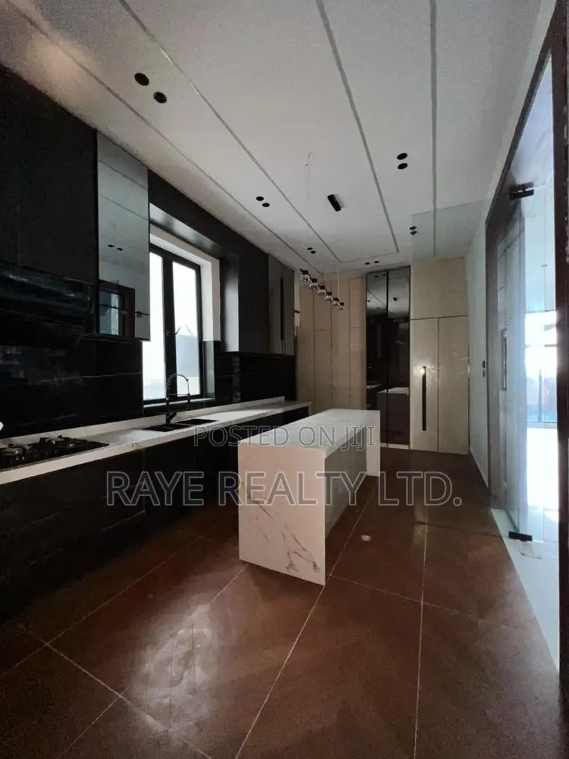 5bdrm Duplex in Ajah for sale