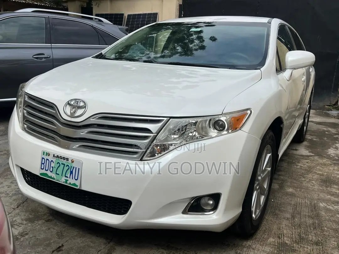 Toyota Venza 2010 White