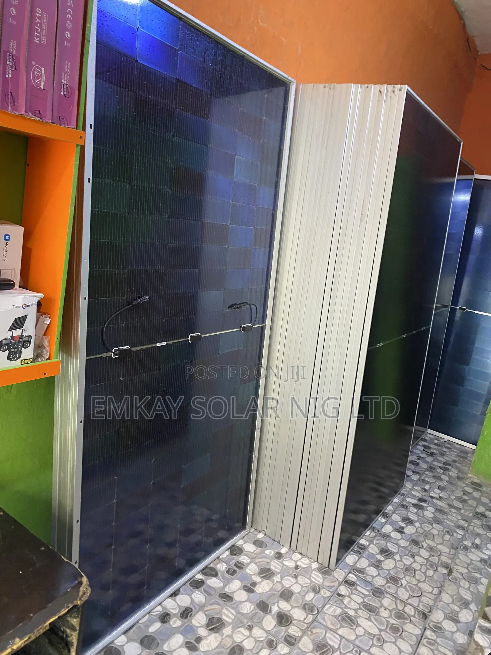 650 Watts Jinko Panel