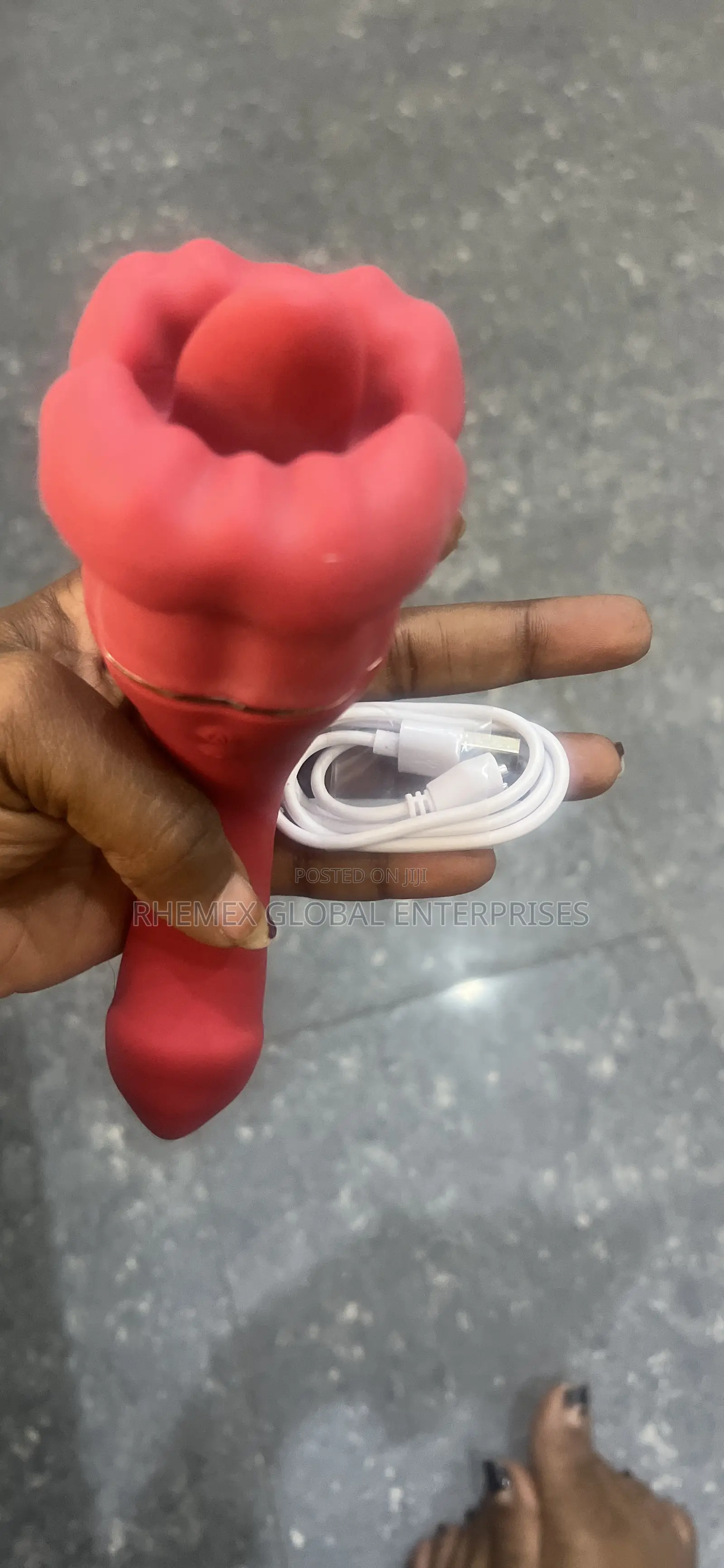 Soft Lips and Dildo 2 in 1