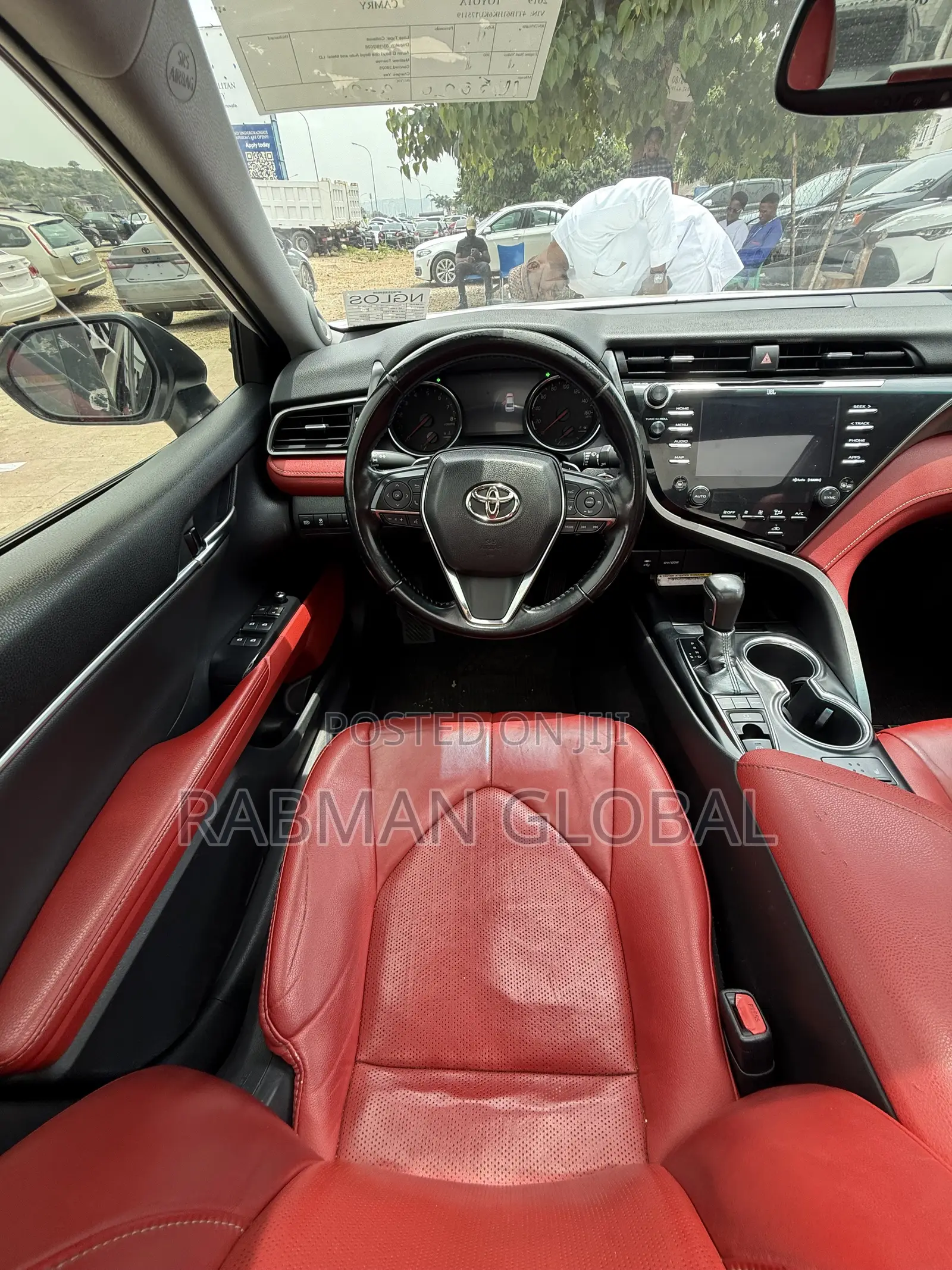 Toyota Camry XSE (2.5L 4cyl 8A) 2019 White