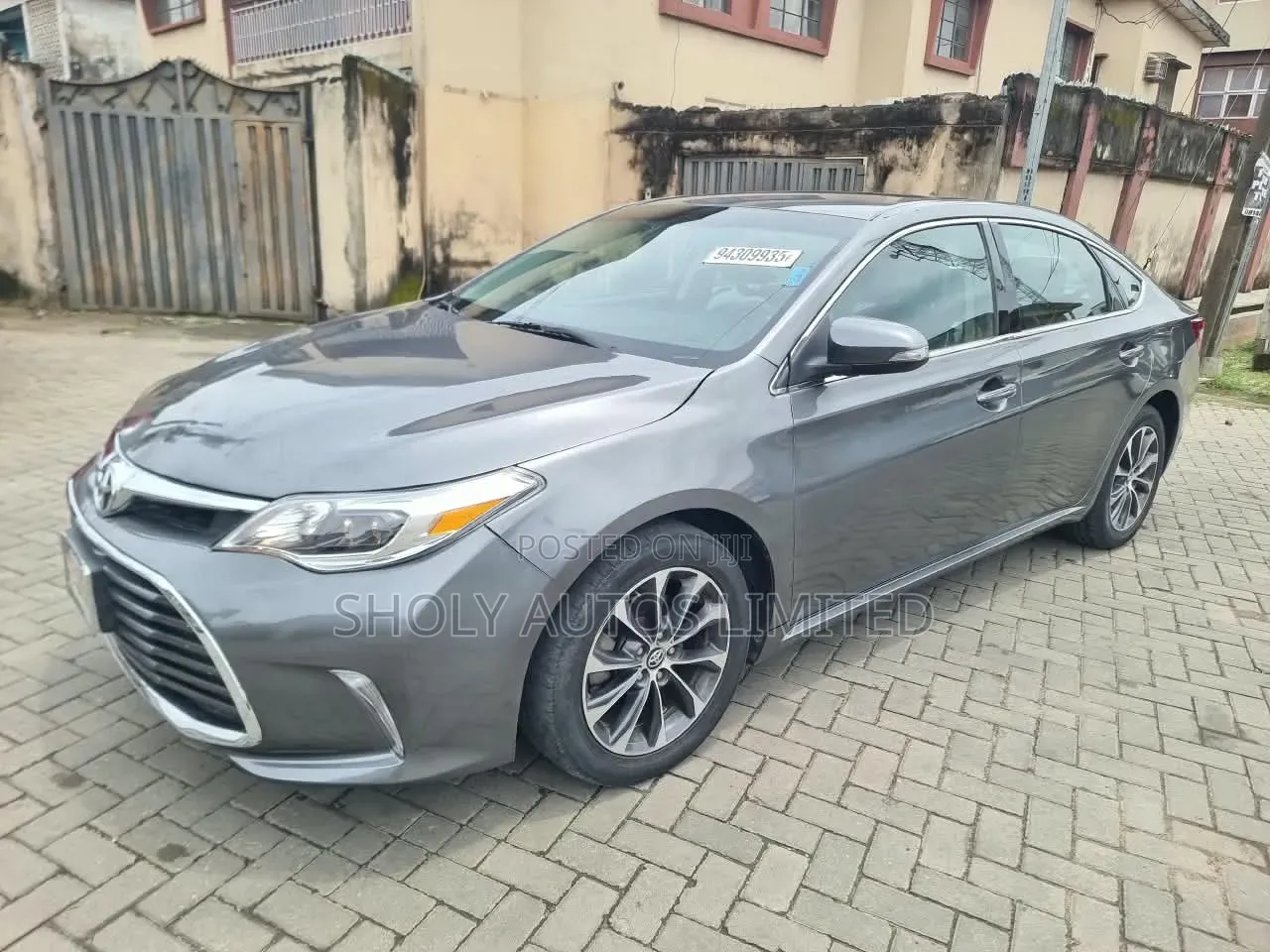 Toyota Avalon XLE FWDSedan (3.6L 6cyl 6A) 2016 Gray