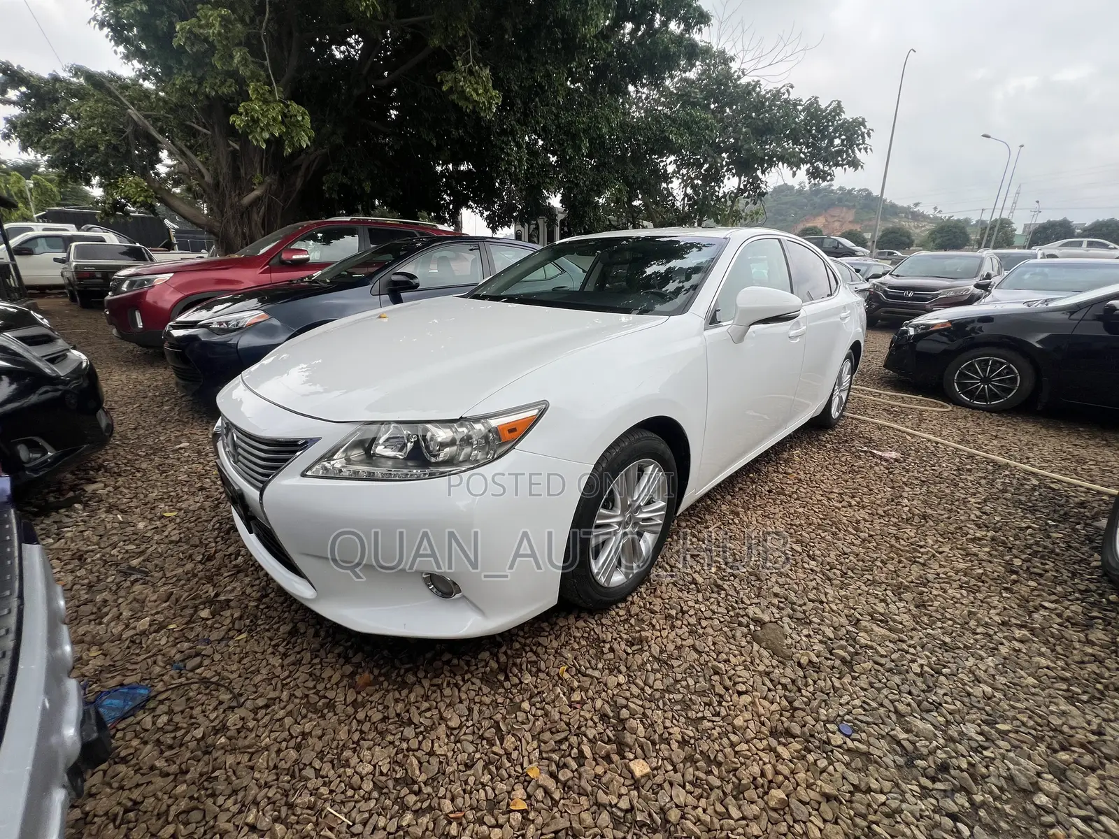 Lexus ES 350 FWD 2014 White