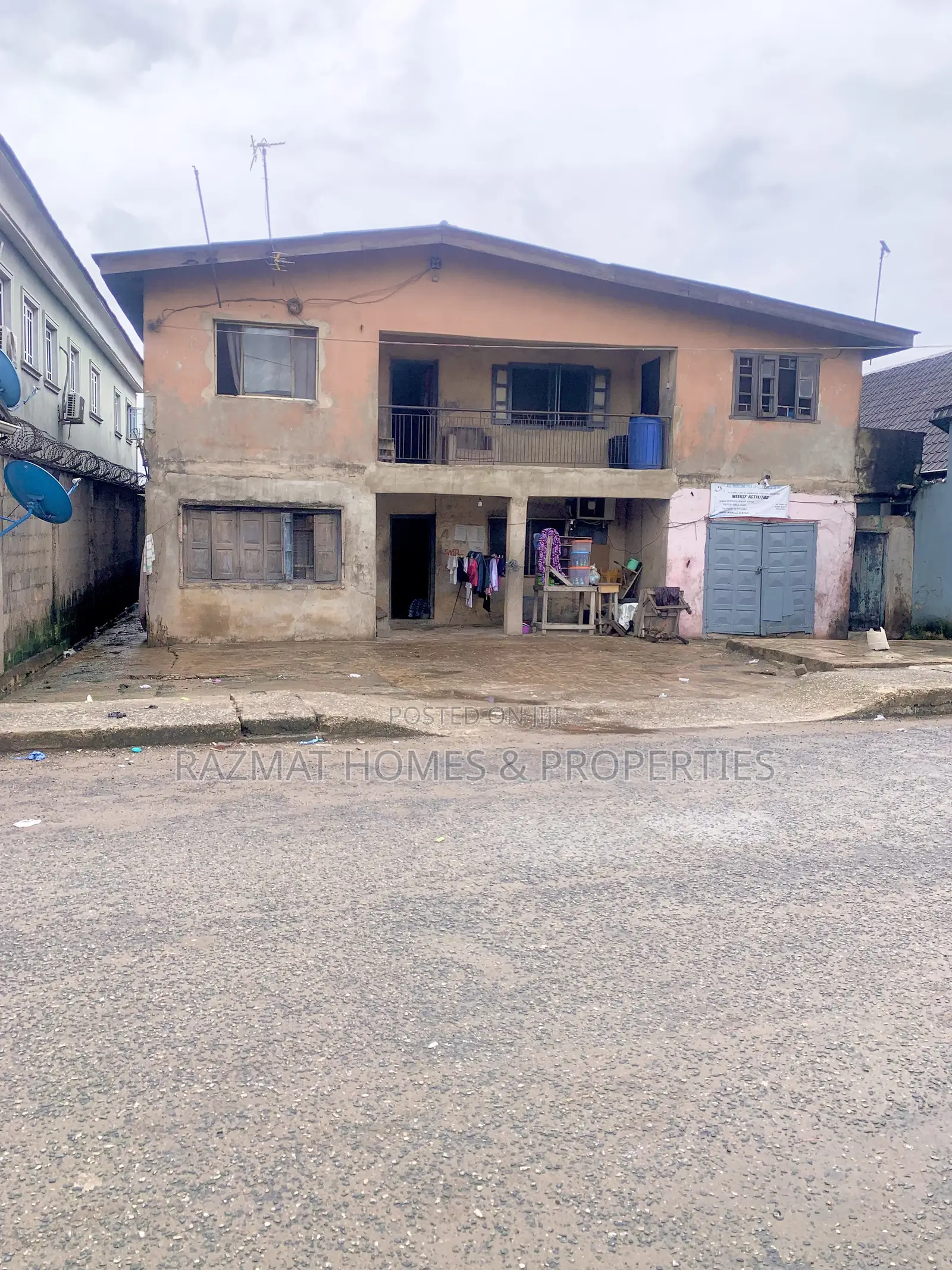 10bdrm House in Itire for sale
