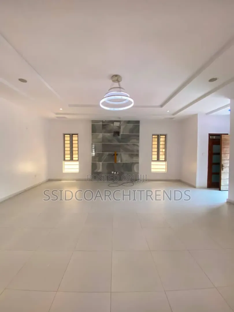 5bdrm Duplex in Call To Access, Ikota for sale