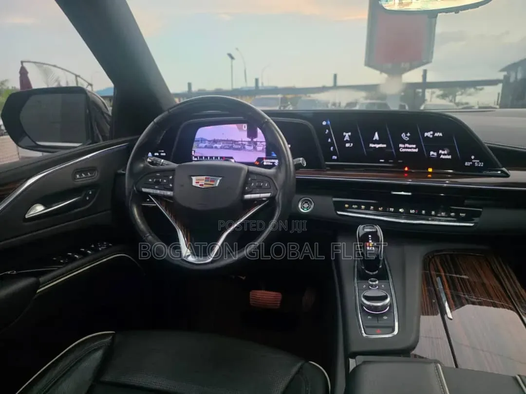 2025 Cadillac Escalade for Rent (Pure Black)