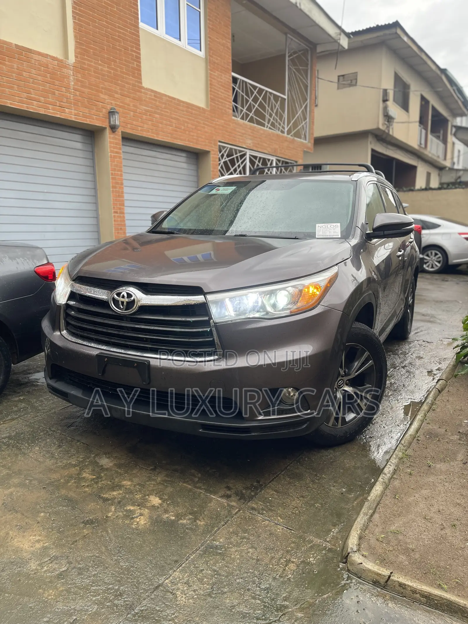 Toyota Highlander XLE V6 4x2 (3.5L 6cyl 6A) 2016 Beige