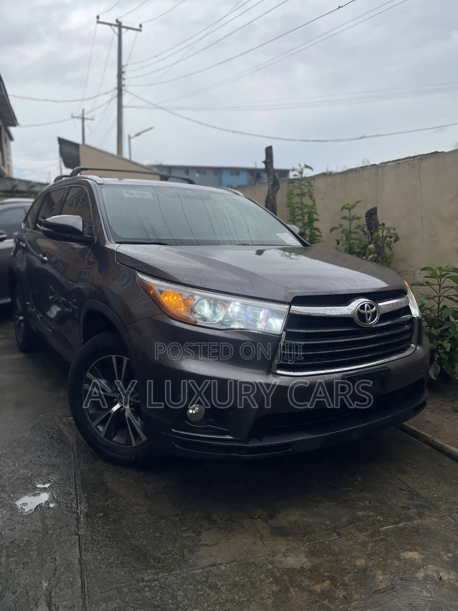 Toyota Highlander XLE V6 4x2 (3.5L 6cyl 6A) 2016 Beige
