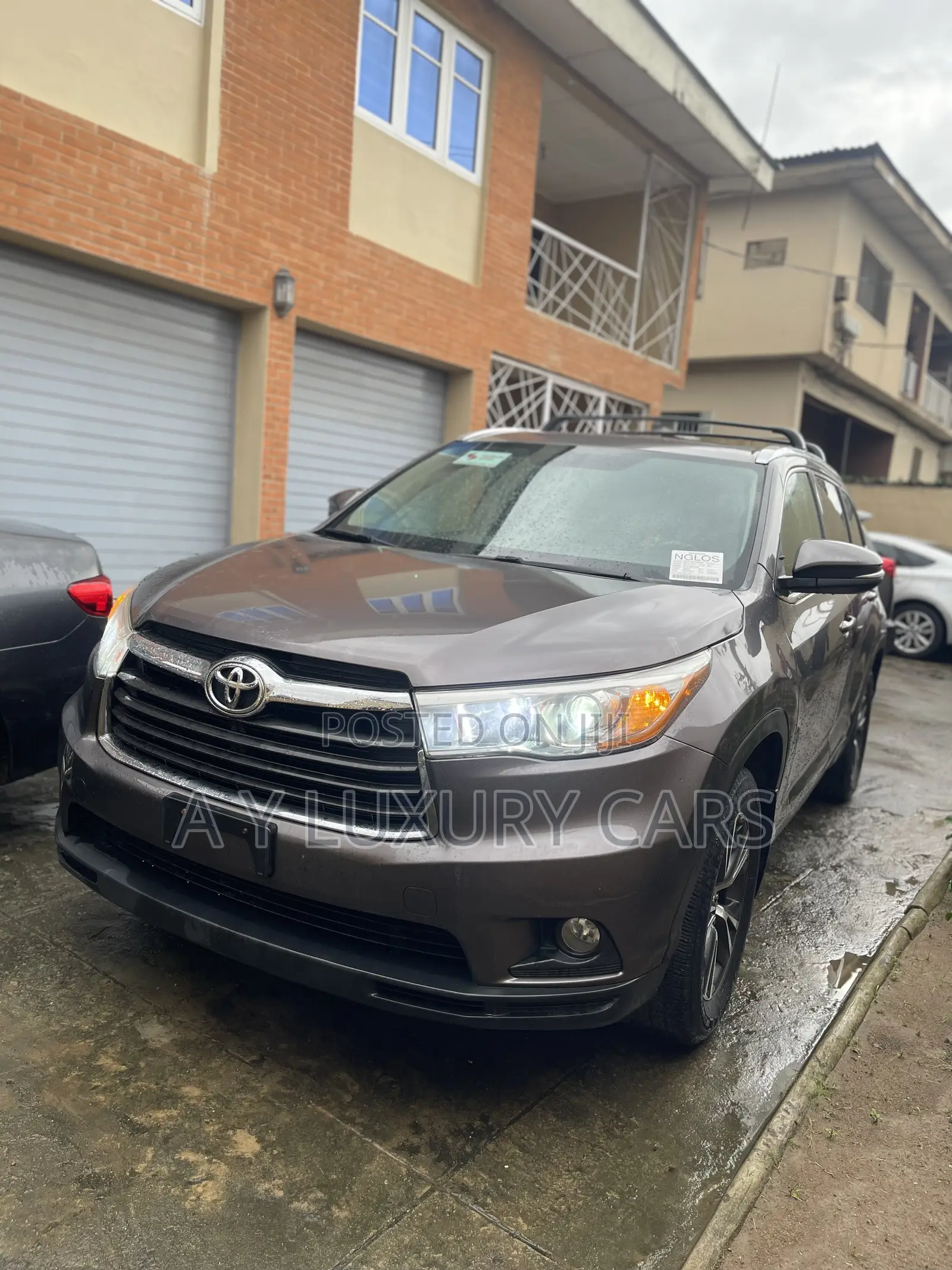 Toyota Highlander XLE V6 4x2 (3.5L 6cyl 6A) 2016 Beige