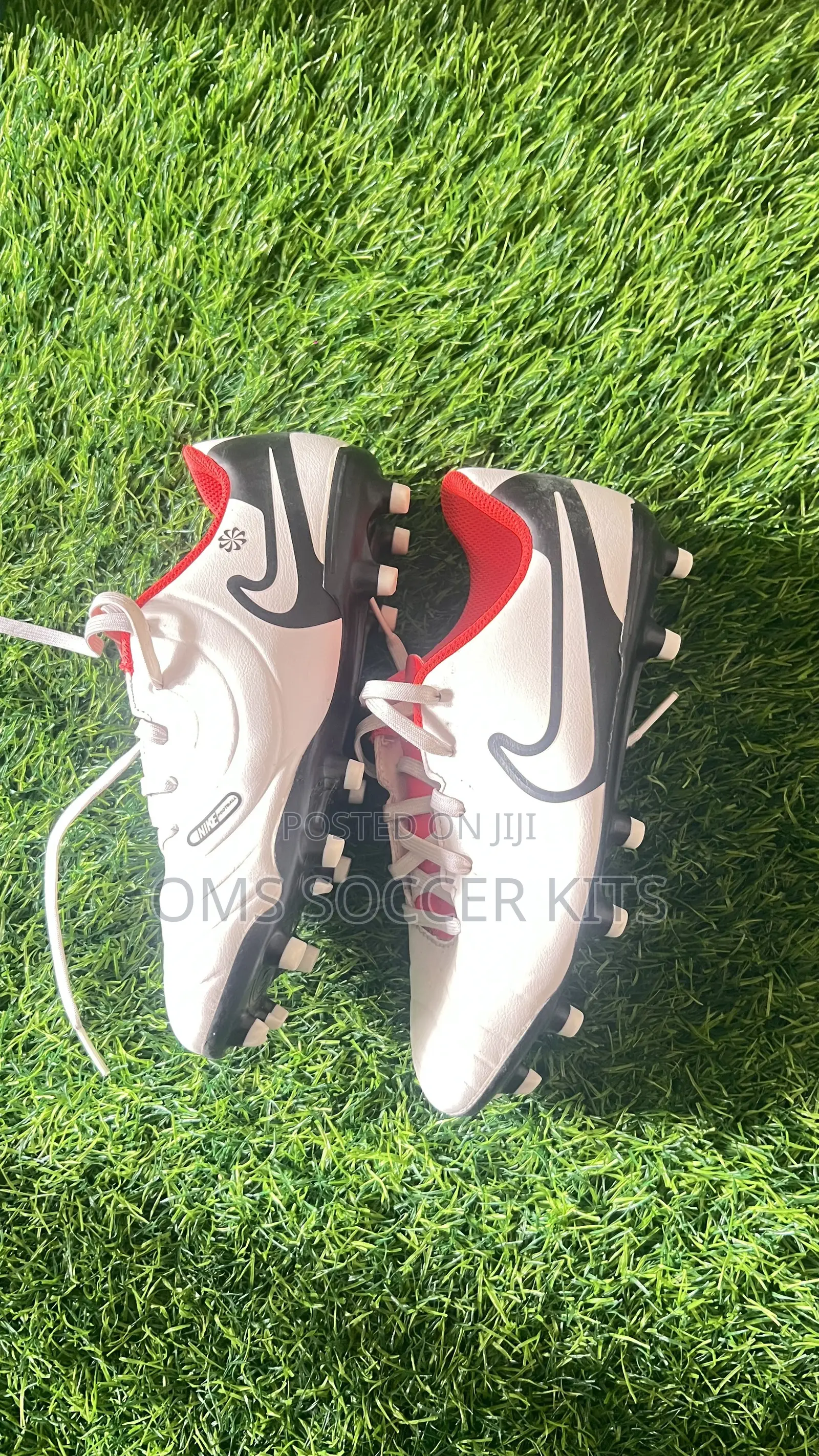 Nike Tiempo (White)(35)