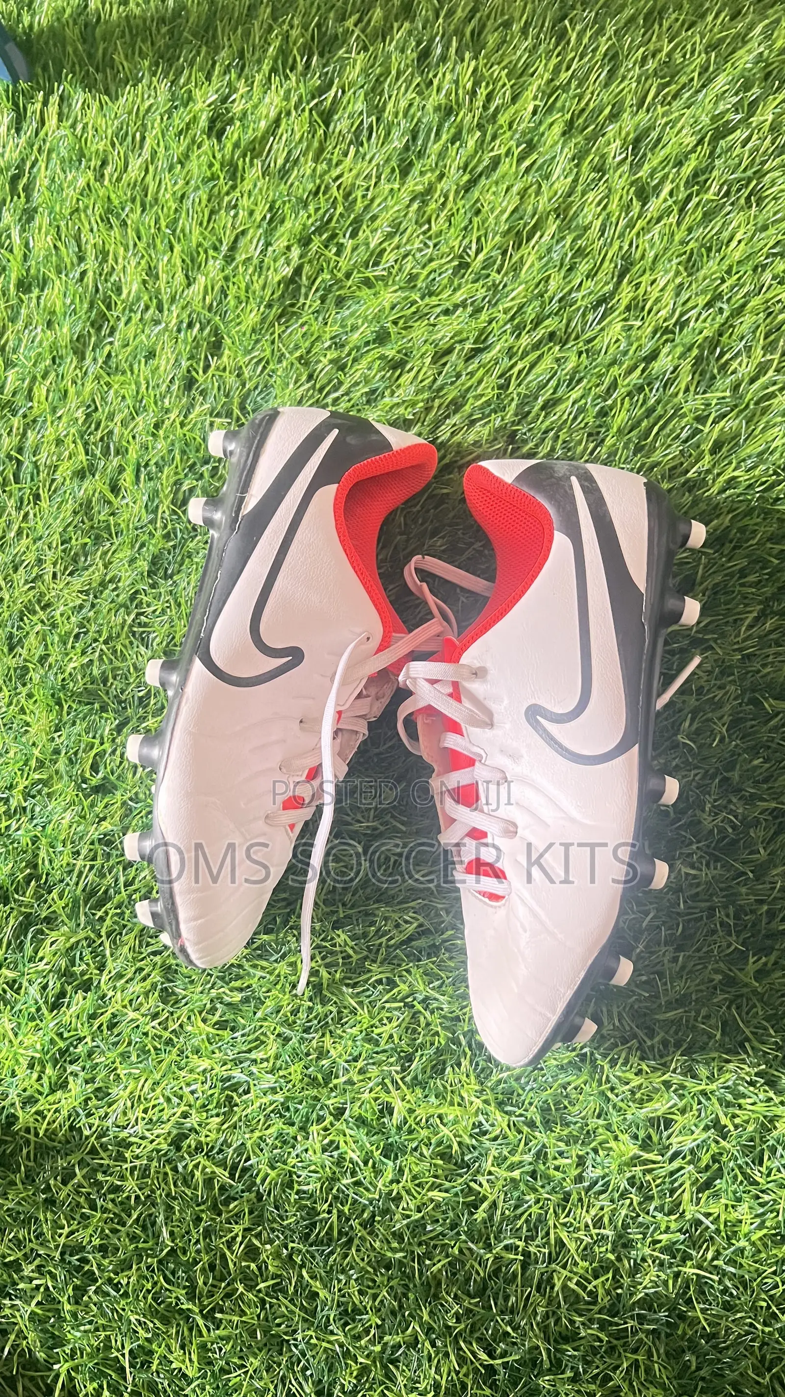 Nike Tiempo (White)(35)
