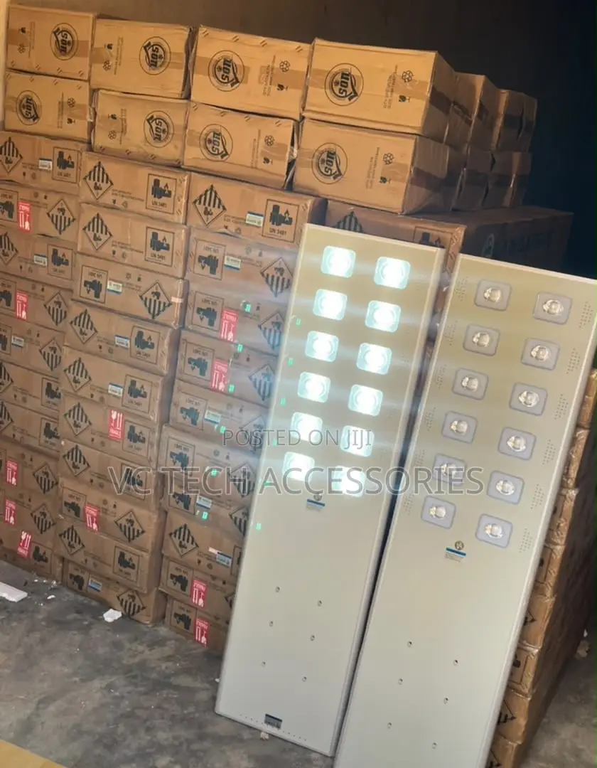 100 Wakatek All in One Solar Street Light