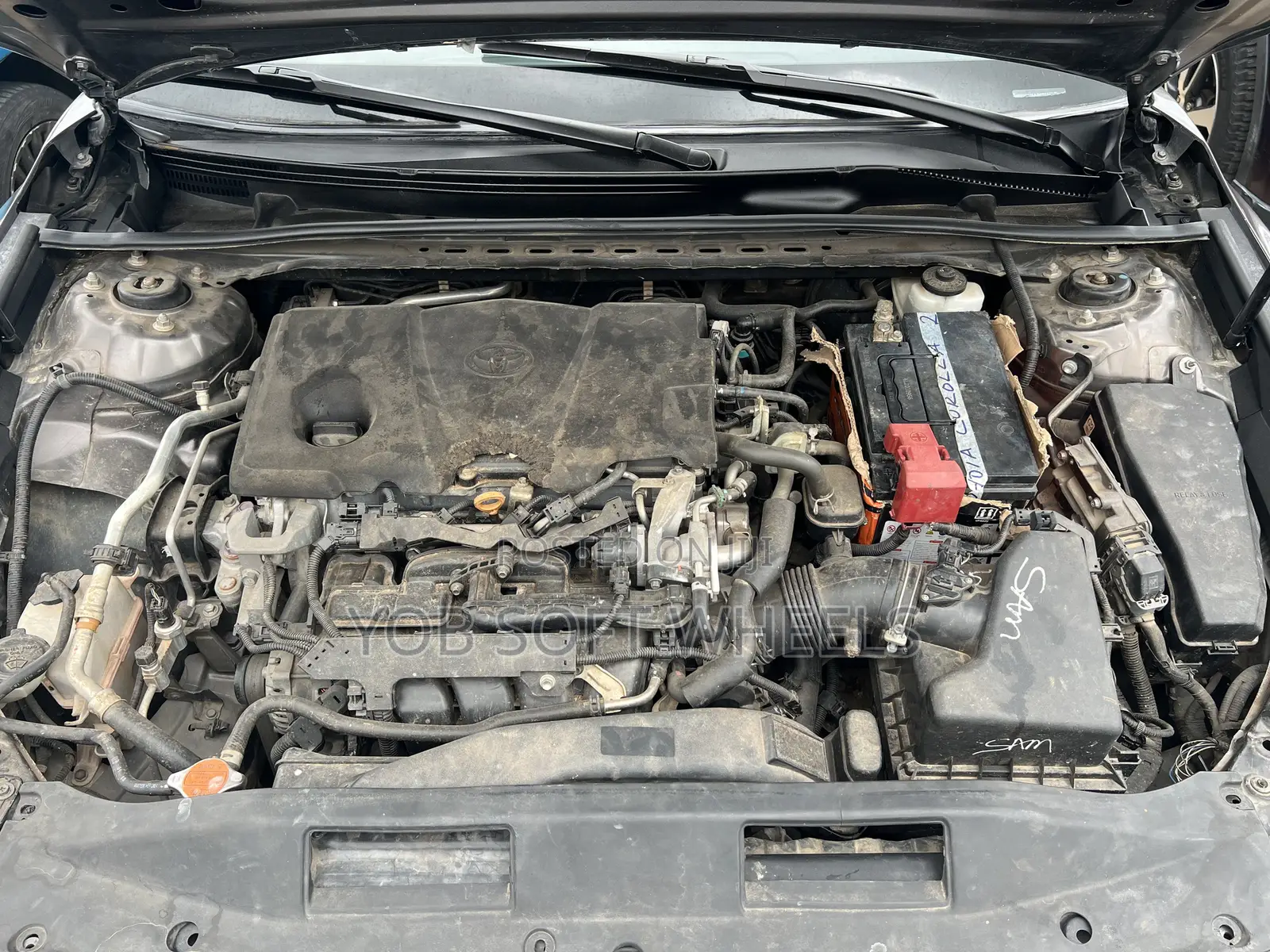 Toyota Camry SE FWD (2.5L 4cyl 8AM) 2018 Gray