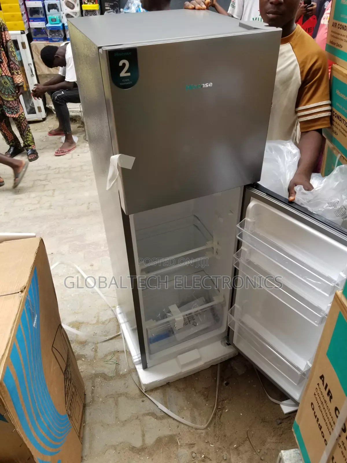 Hisense Top Freezer Refrigerator 154L (200DR)