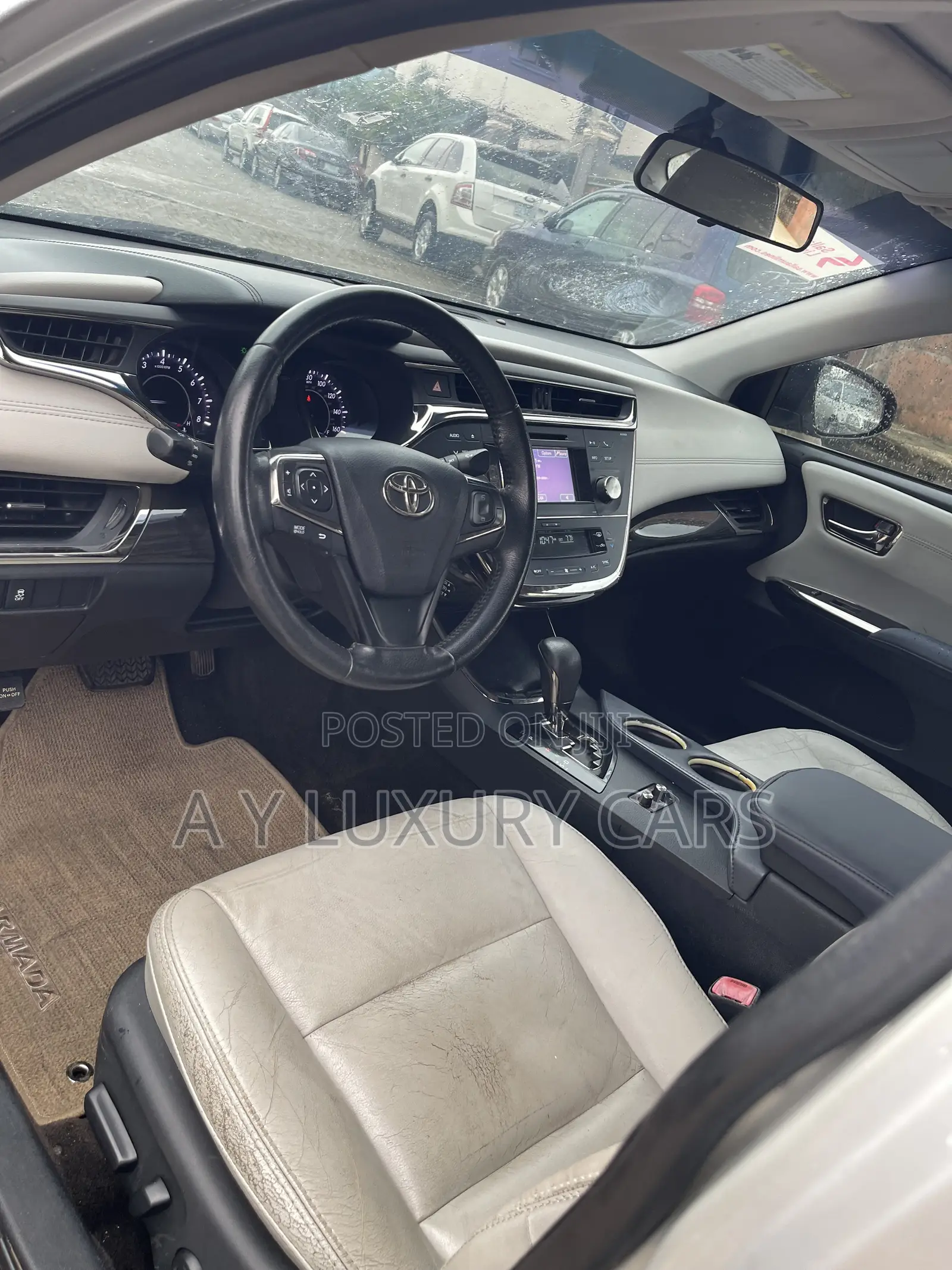 Toyota Avalon XLE Sedar FWD (3.5L 6cyl 6A) 2013 Silver