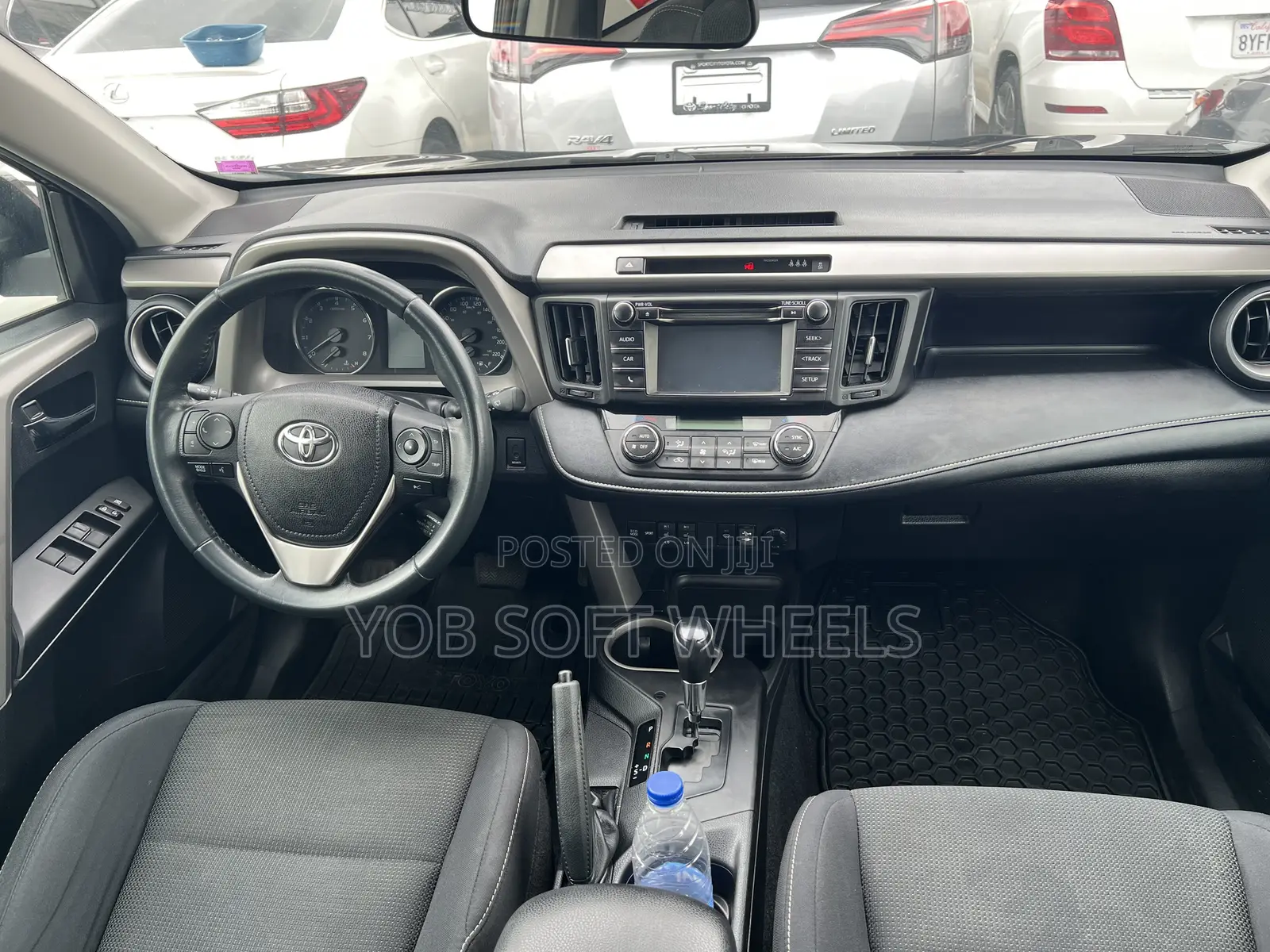 Toyota RAV4 XLE AWD (2.5L 4cyl 6A) 2017 Brown