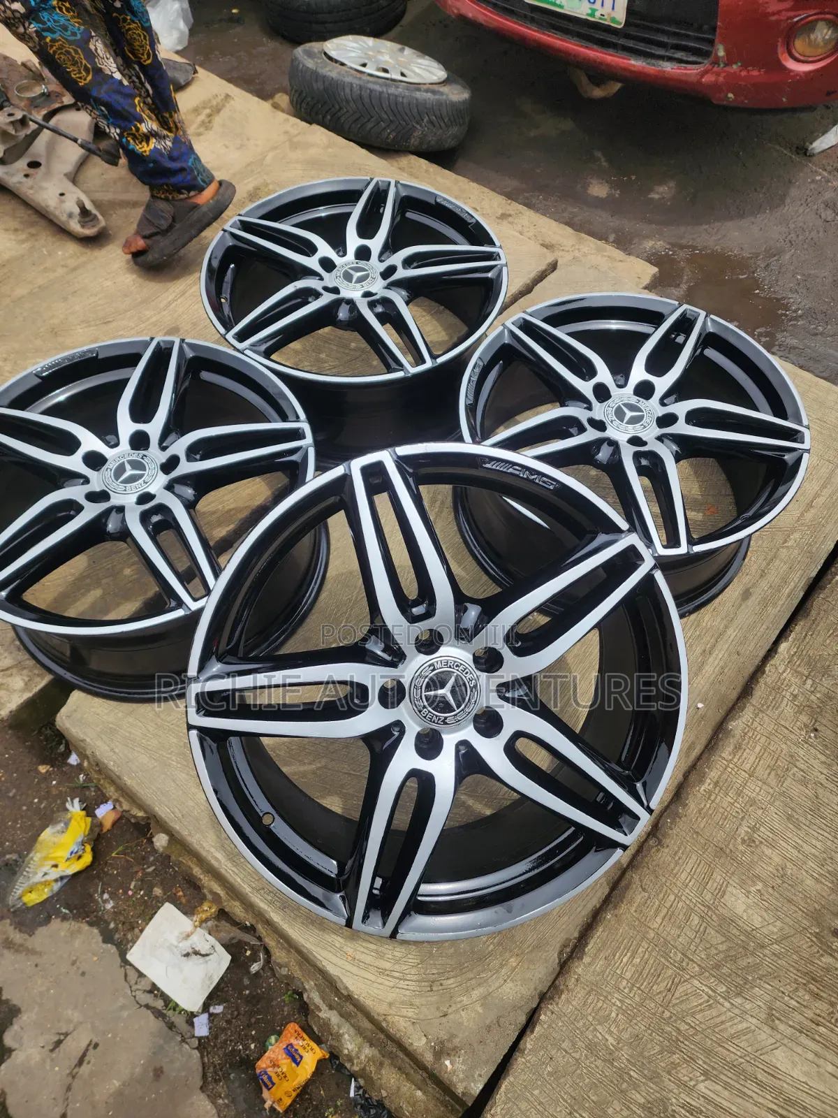 Original Oem 19-Inch Mercedes Rim.