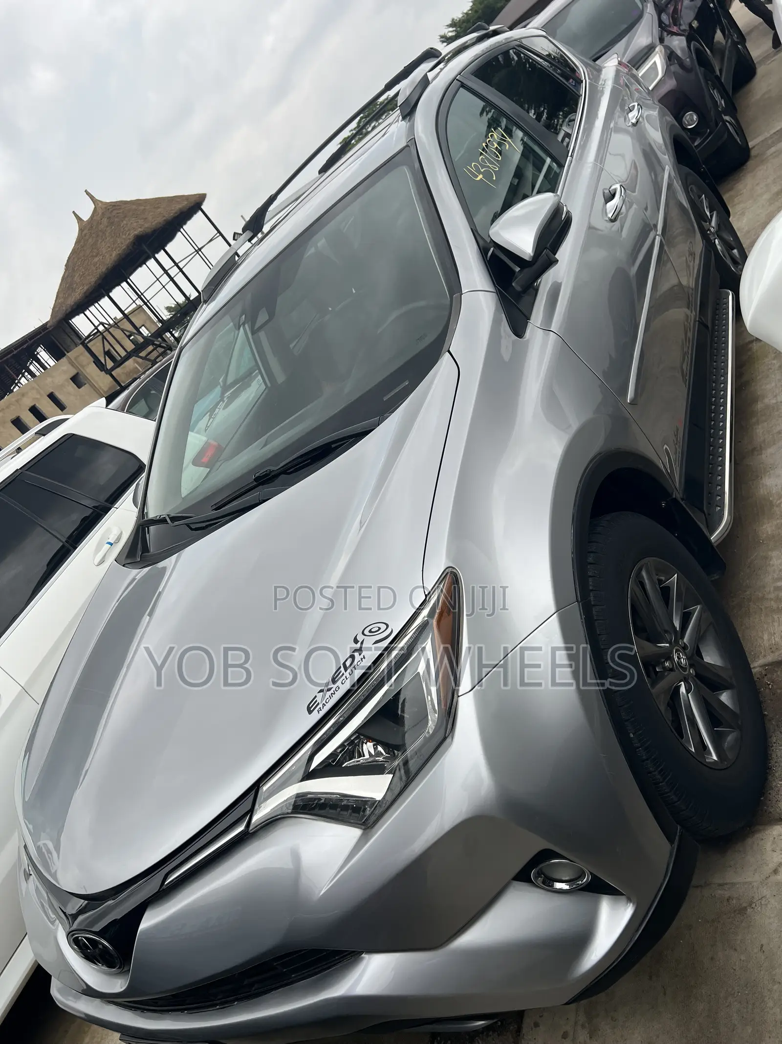 Toyota RAV4 Limited AWD (2.5L 4cyl 6A) 2017 Silver