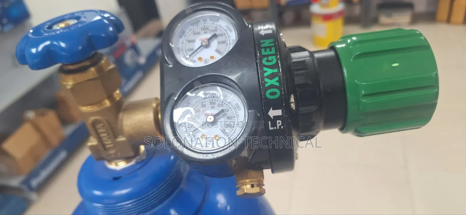 Foreign Oxygen Gas With Bottle