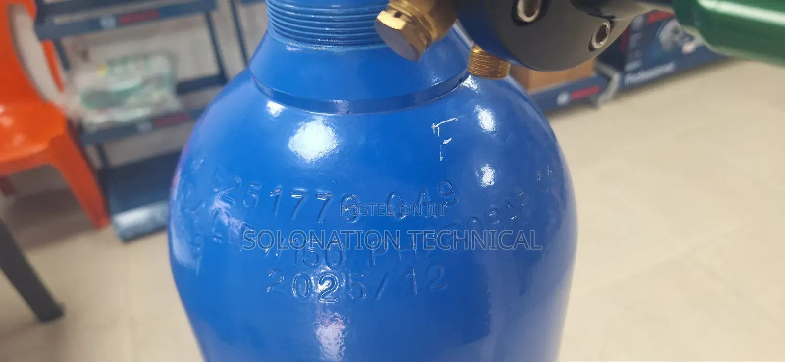 Foreign Oxygen Gas With Bottle