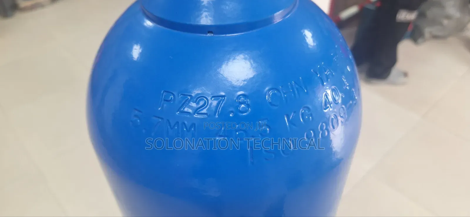 Foreign Oxygen Gas With Bottle