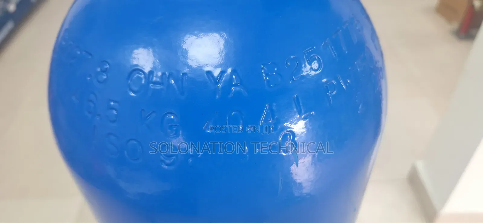 Foreign Oxygen Gas With Bottle