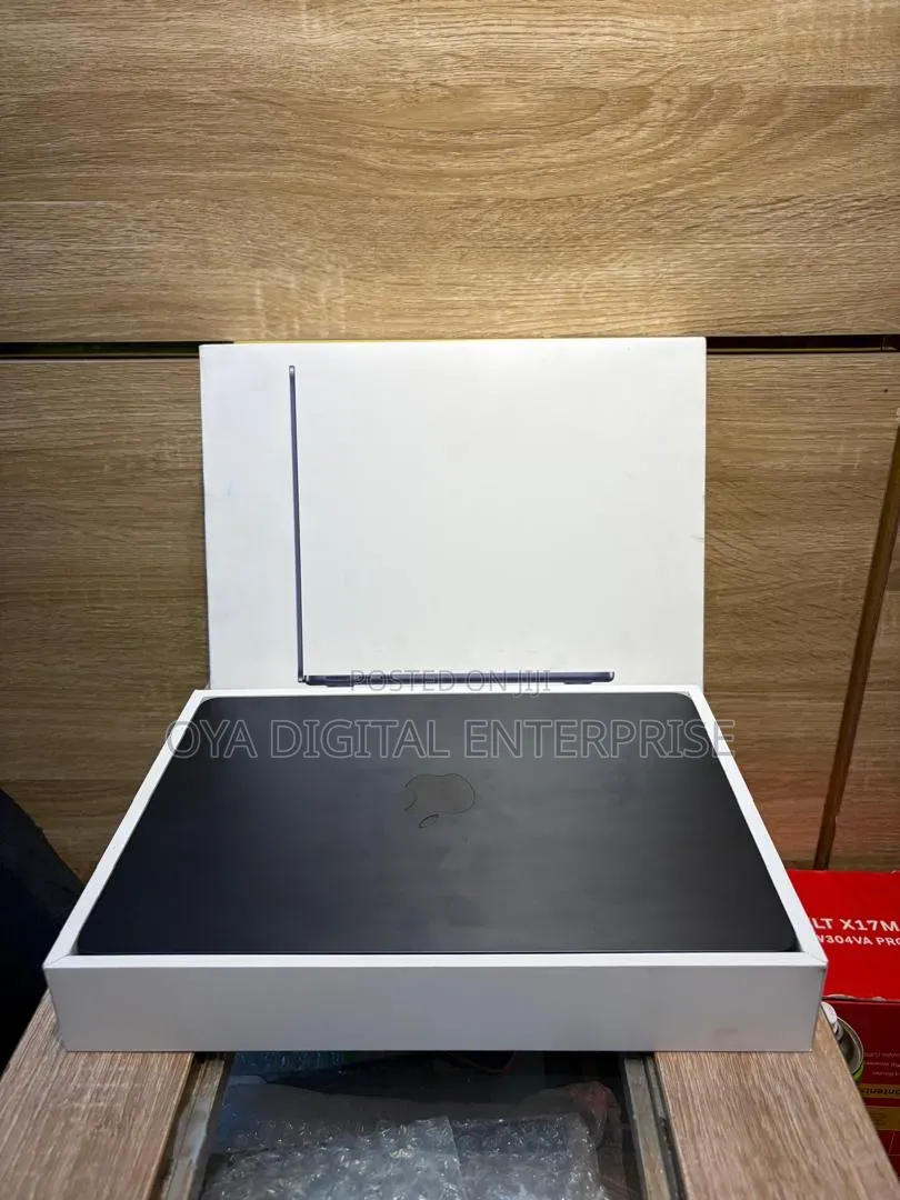 Laptop Apple MacBook Air 2026 M5 16GB Apple M5 SSD 512GB