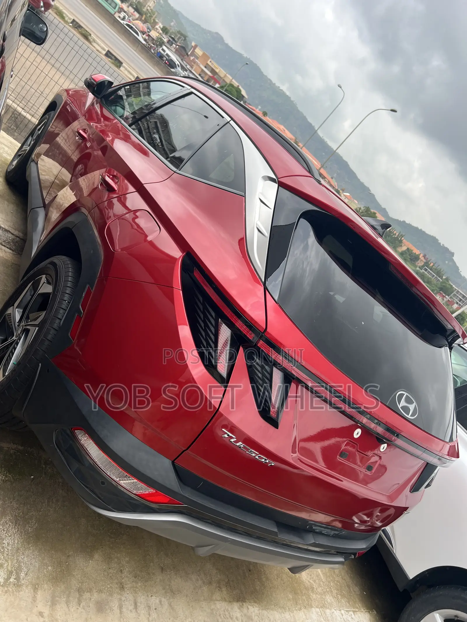 Hyundai Tucson 2023 Red