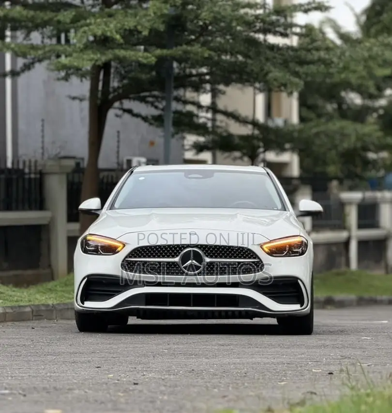 Mercedes-Benz C300 2022 White