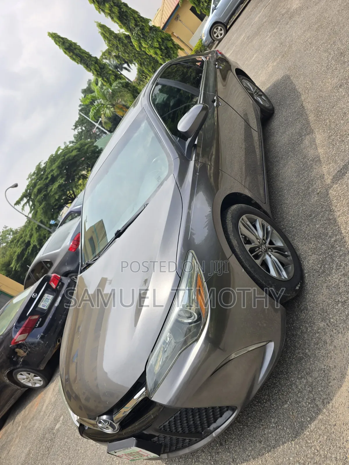 Toyota Camry SE 4dr Sedan (2.5L 4cyl 6A) 2017 Gray