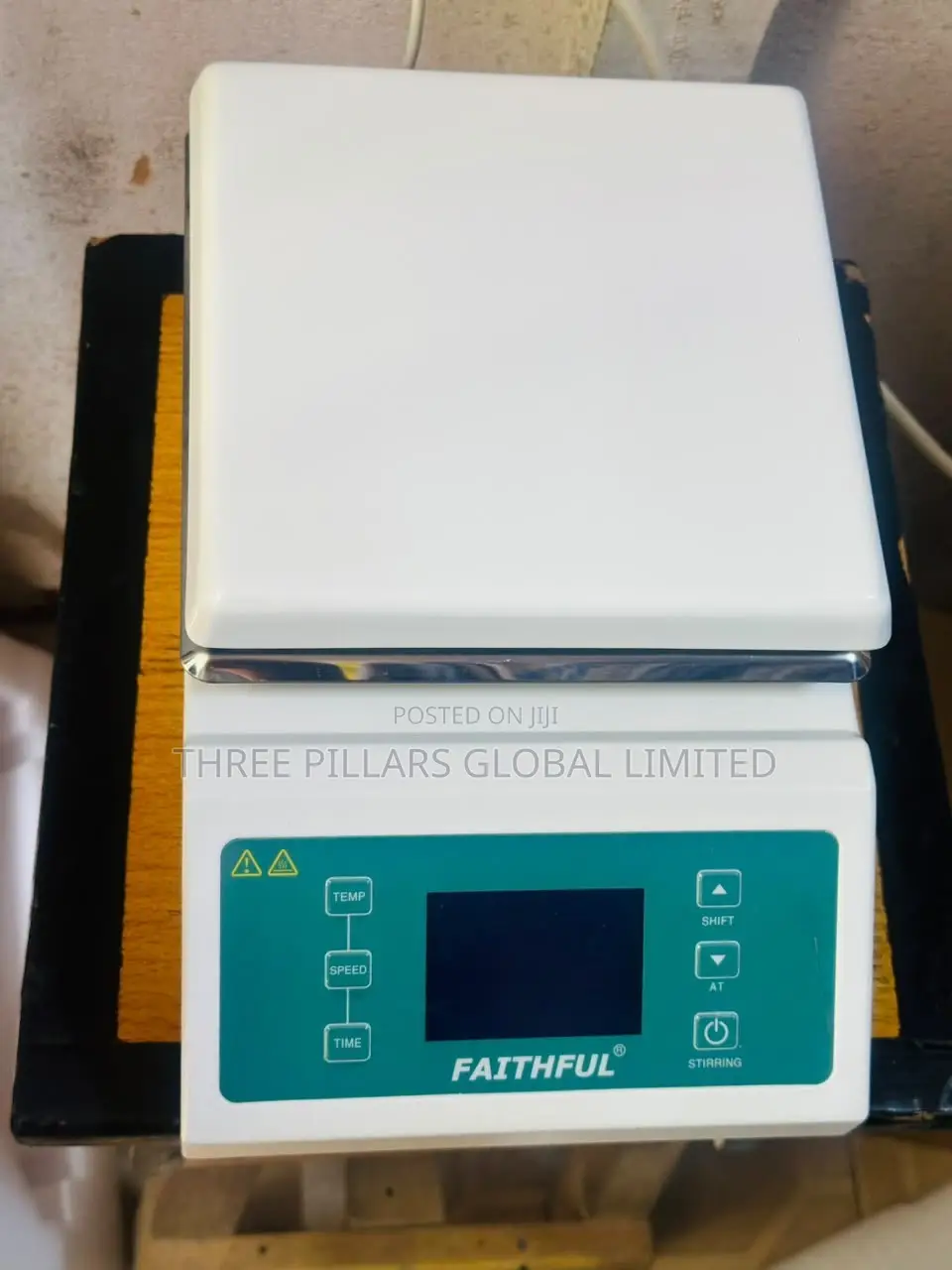 Digital Hotplate Magnetic Stirrer