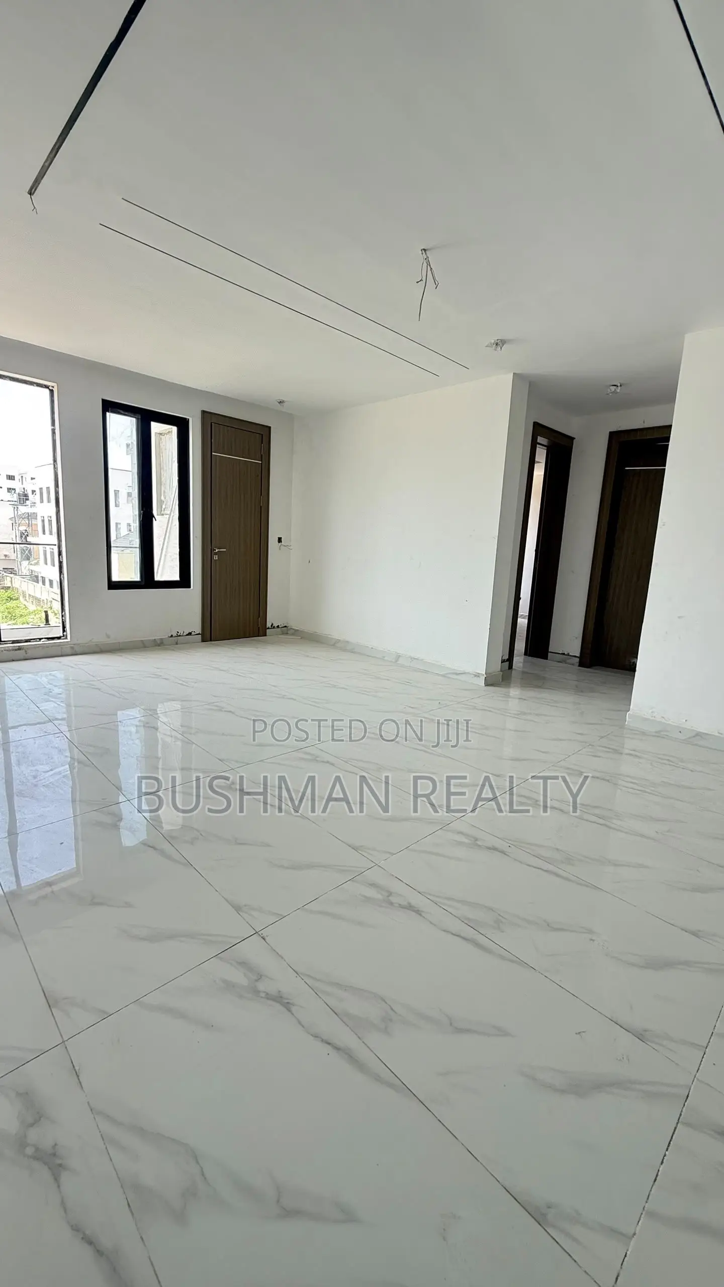 3bdrm Apartment in Lekki Phase 1 for rent