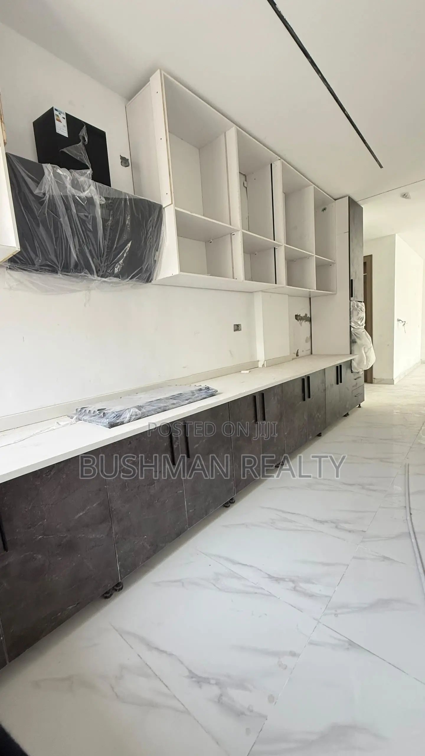 3bdrm Apartment in Lekki Phase 1 for rent