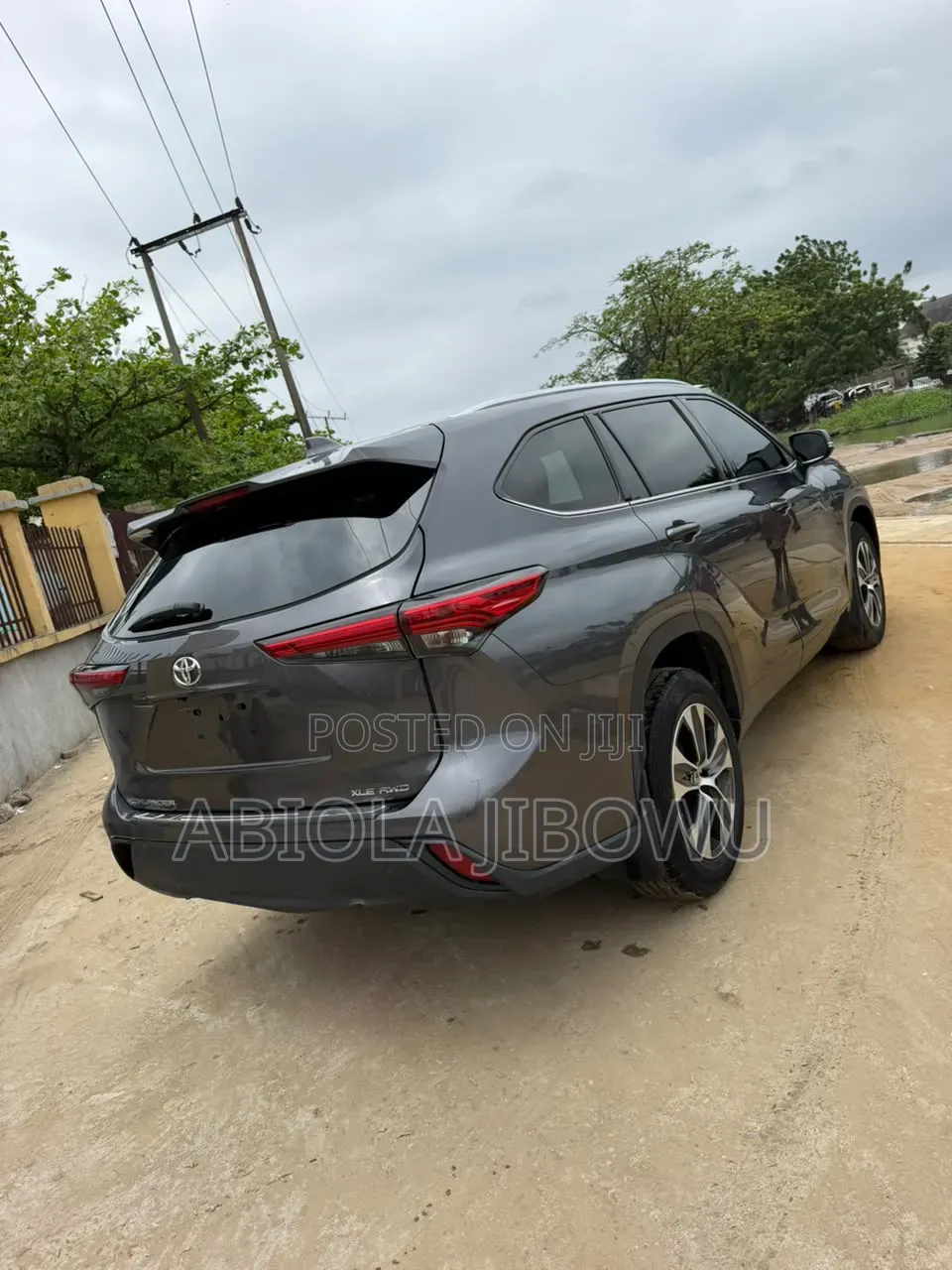 Toyota Highlander XLE 2021 Gray