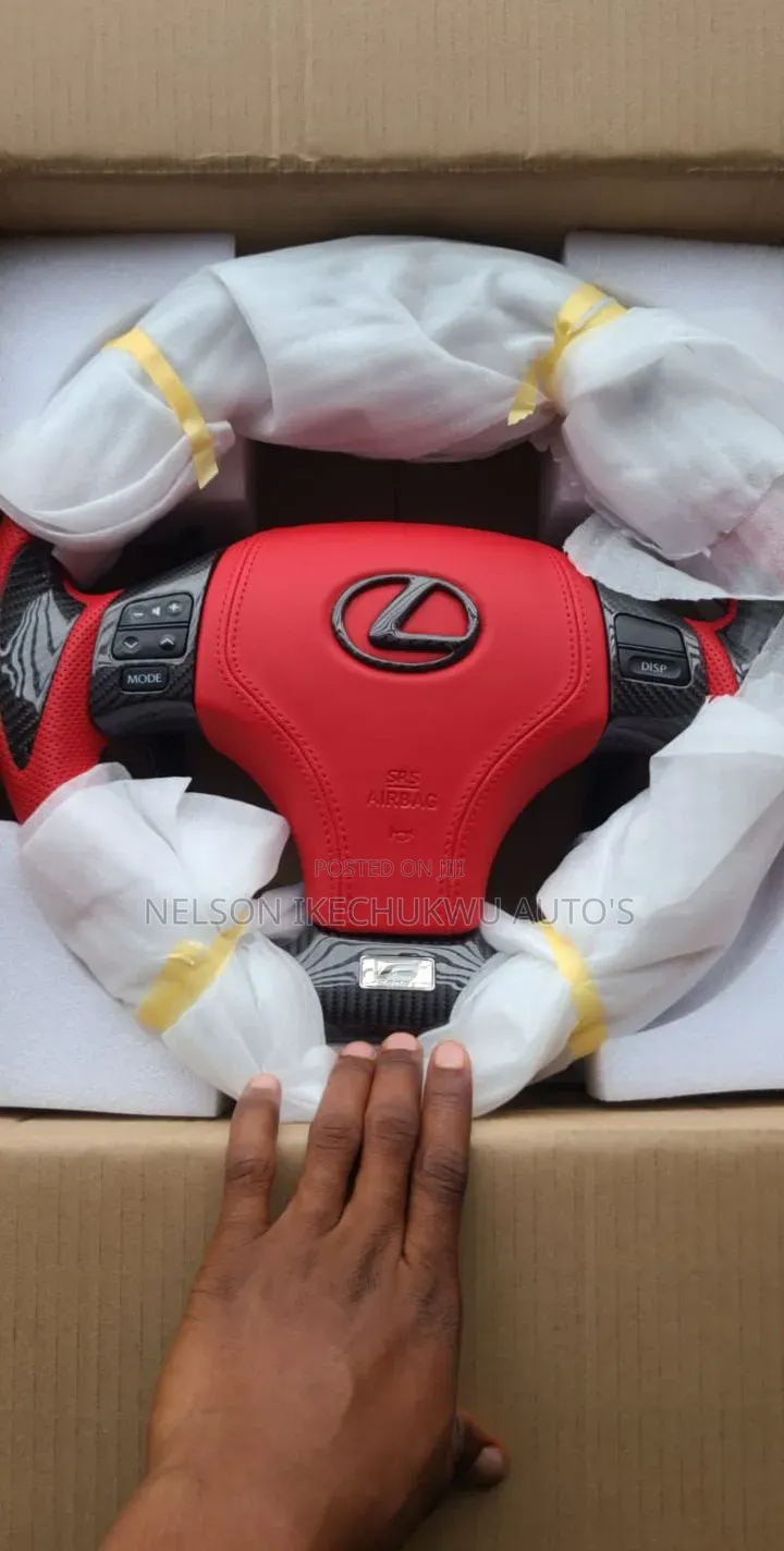 2is True Carbon Fibre Steering Wheel