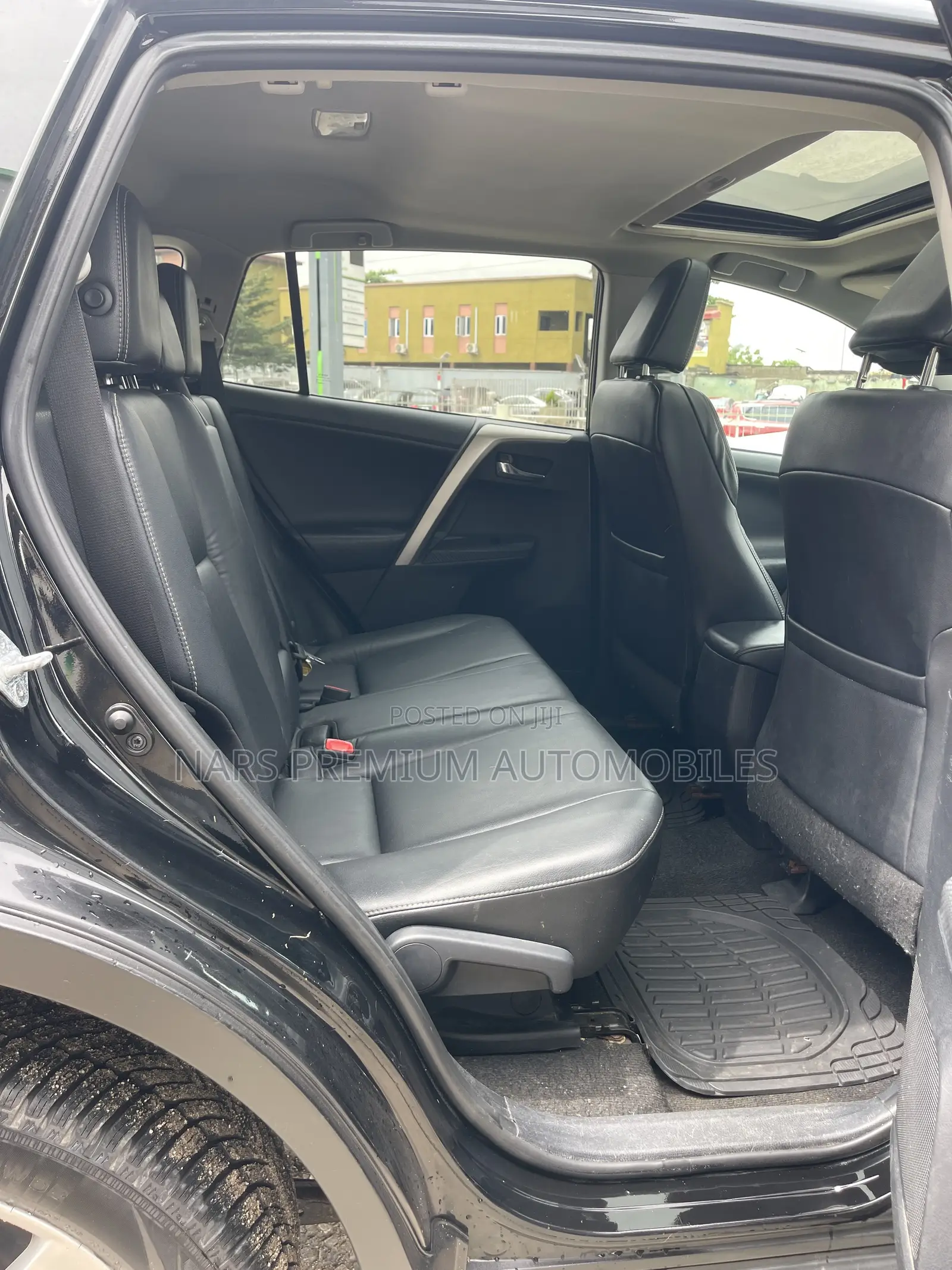 Toyota RAV4 Limited 4dr SUV AWD (2.5L 4cyl 6A) 2015 Black