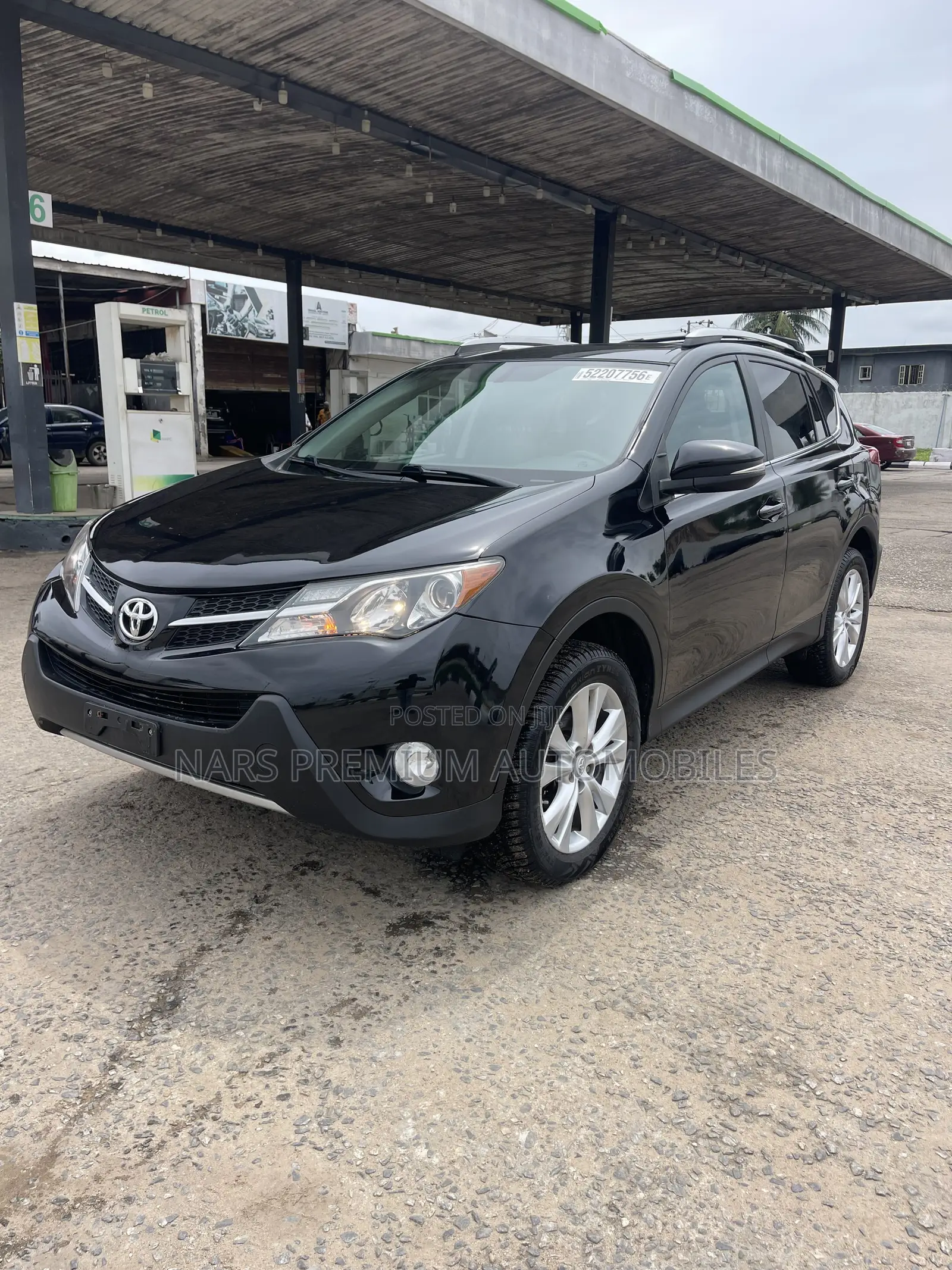 Toyota RAV4 Limited 4dr SUV AWD (2.5L 4cyl 6A) 2015 Black