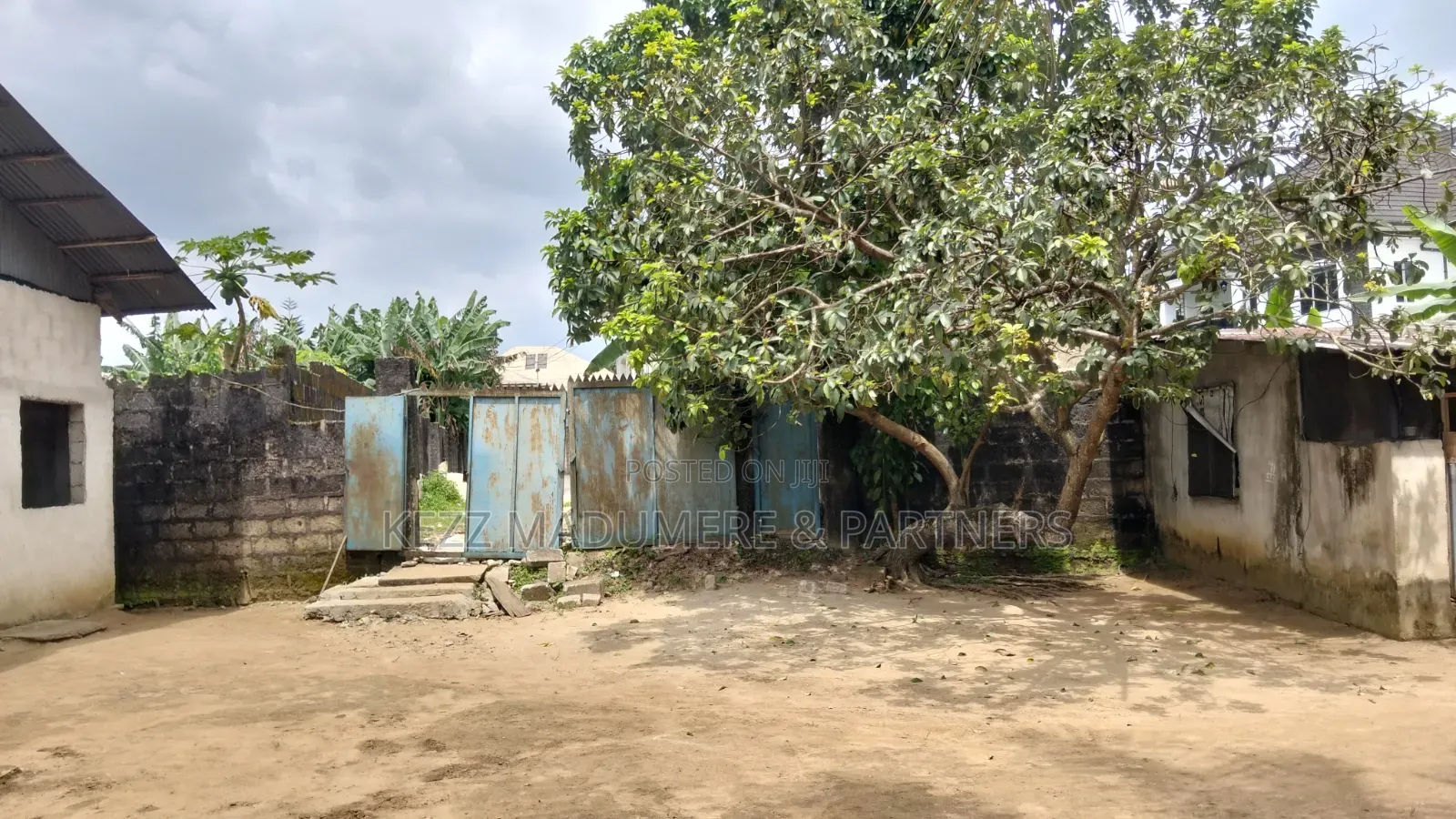 For Sale : Fenced 1 1⁄2 Plots at Deeper Life St, Mgbeoba, Ph