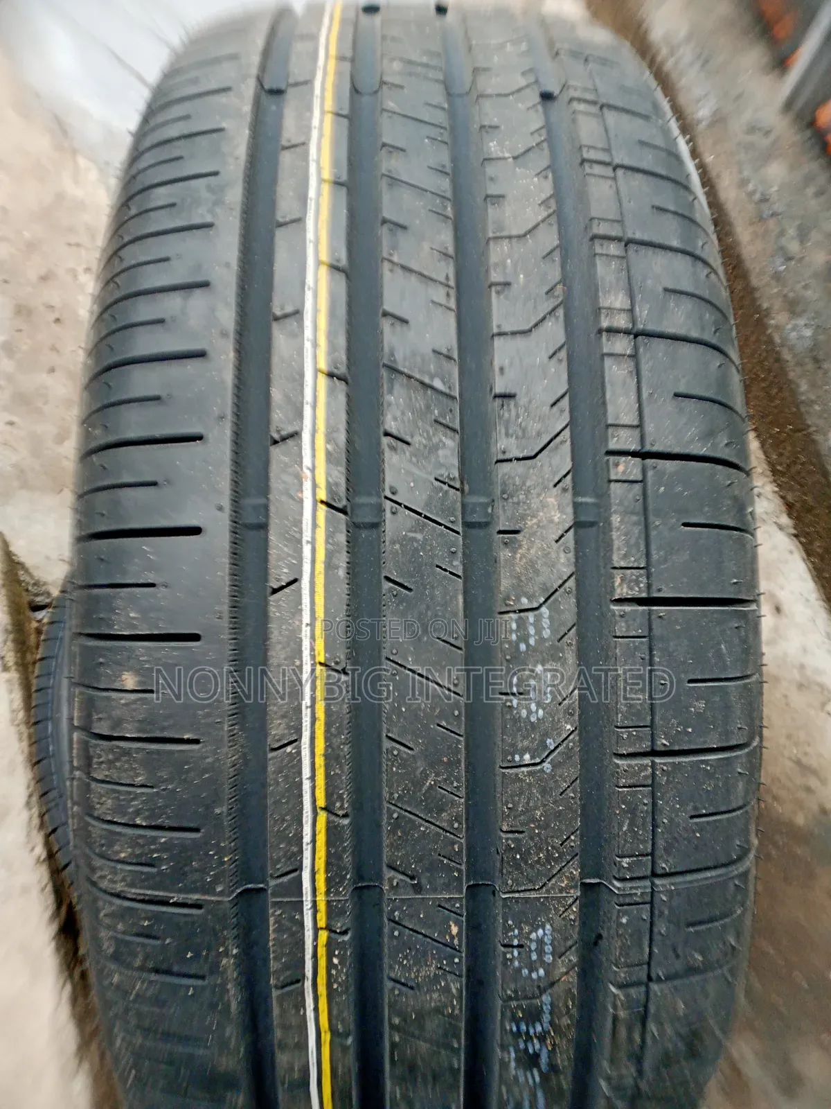 215/55r17 Armstrong
