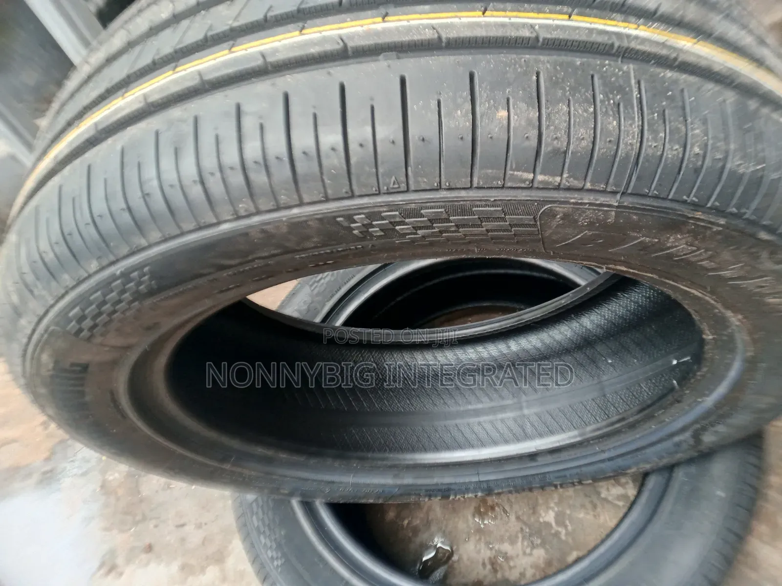 215/55r17 Armstrong