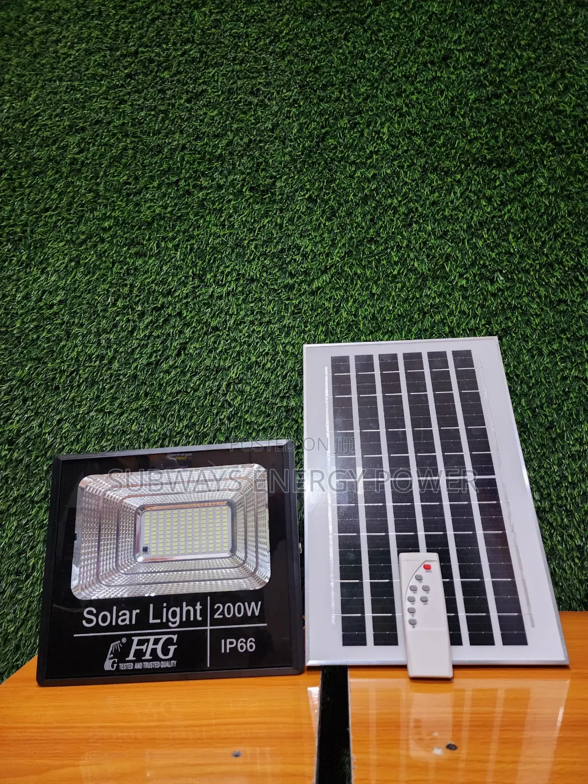 SMK 200W Solar Flood Light