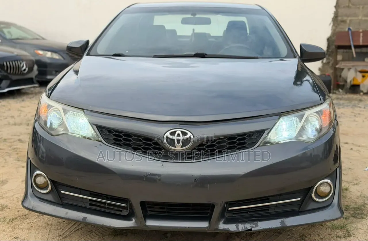 Toyota Camry 2013 Gray